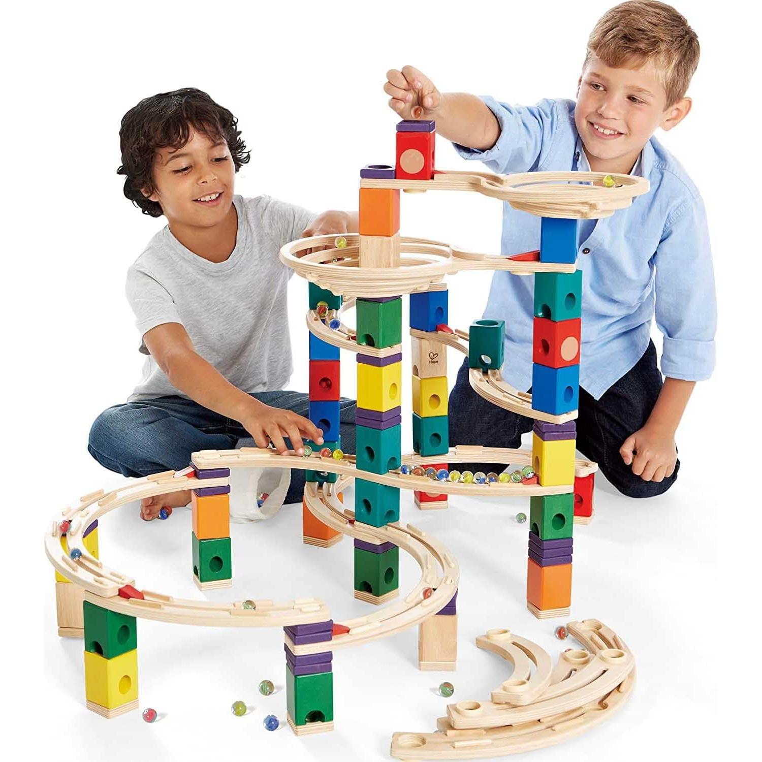 Hape Quadrilla Ciclon - Juego de Canicas de Madera 62x34cm