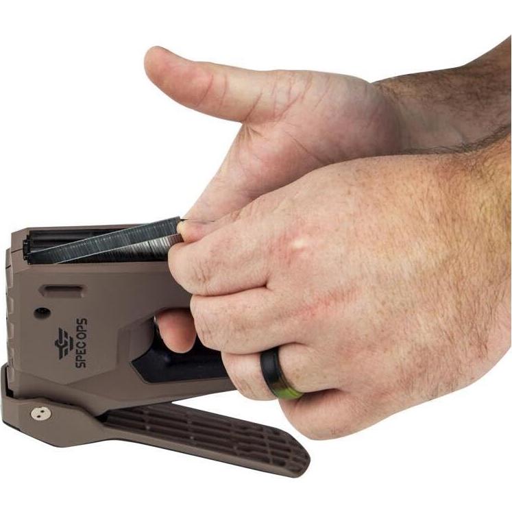 Pistola de Grapas Spec Ops M50 Uso Pesado 6.35-14.29 mm