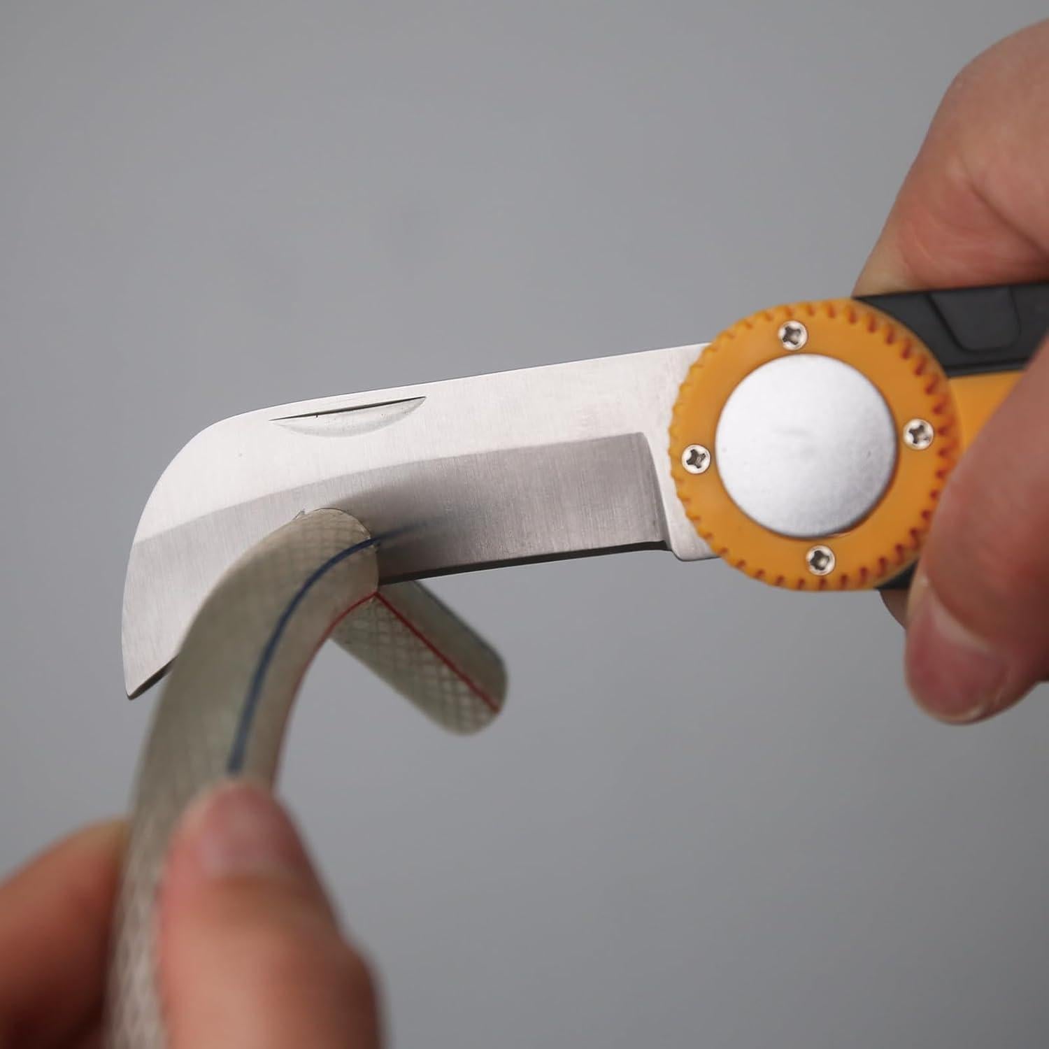 Cuchillo Plegable Utilitario XW con Hoja de Acero Inoxidable