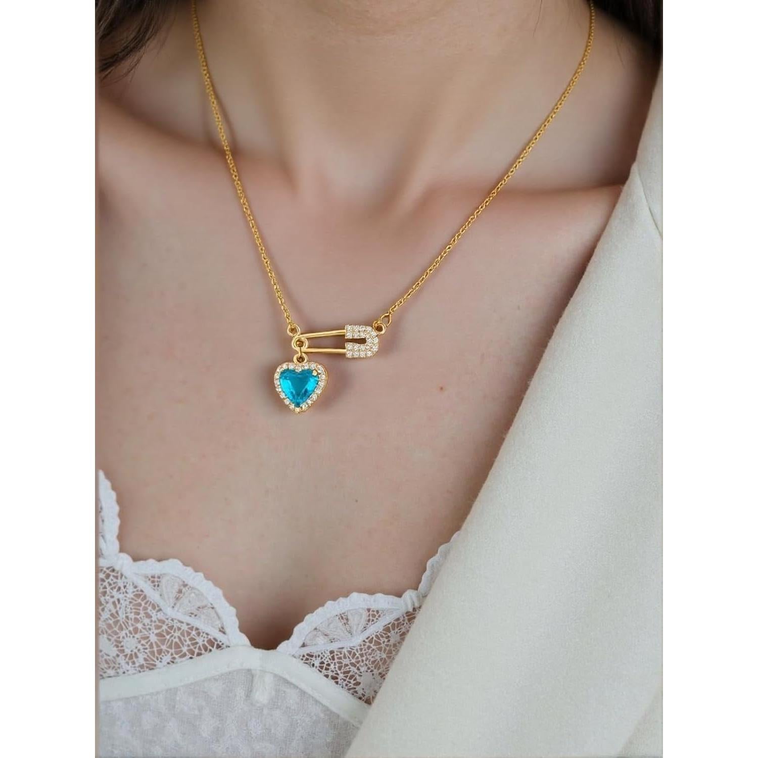 Collar de Alfiler Corazón de Acero Titanio para Mujeres