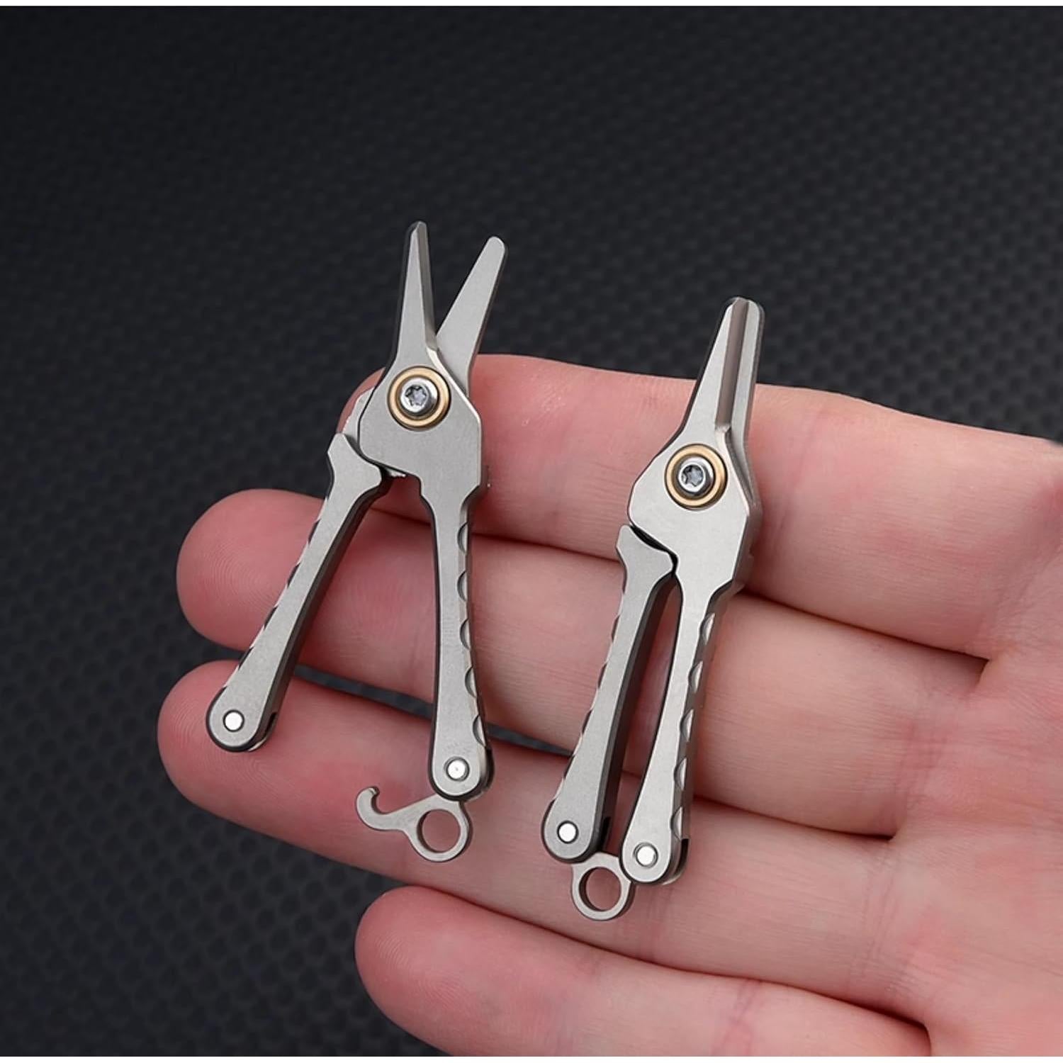 EDC Mini Titanium Alloy Scissors, Nose Hair Trimmer, Men's Beard Scissors, Manual Nose Safety Shaving Scissors (Type A)