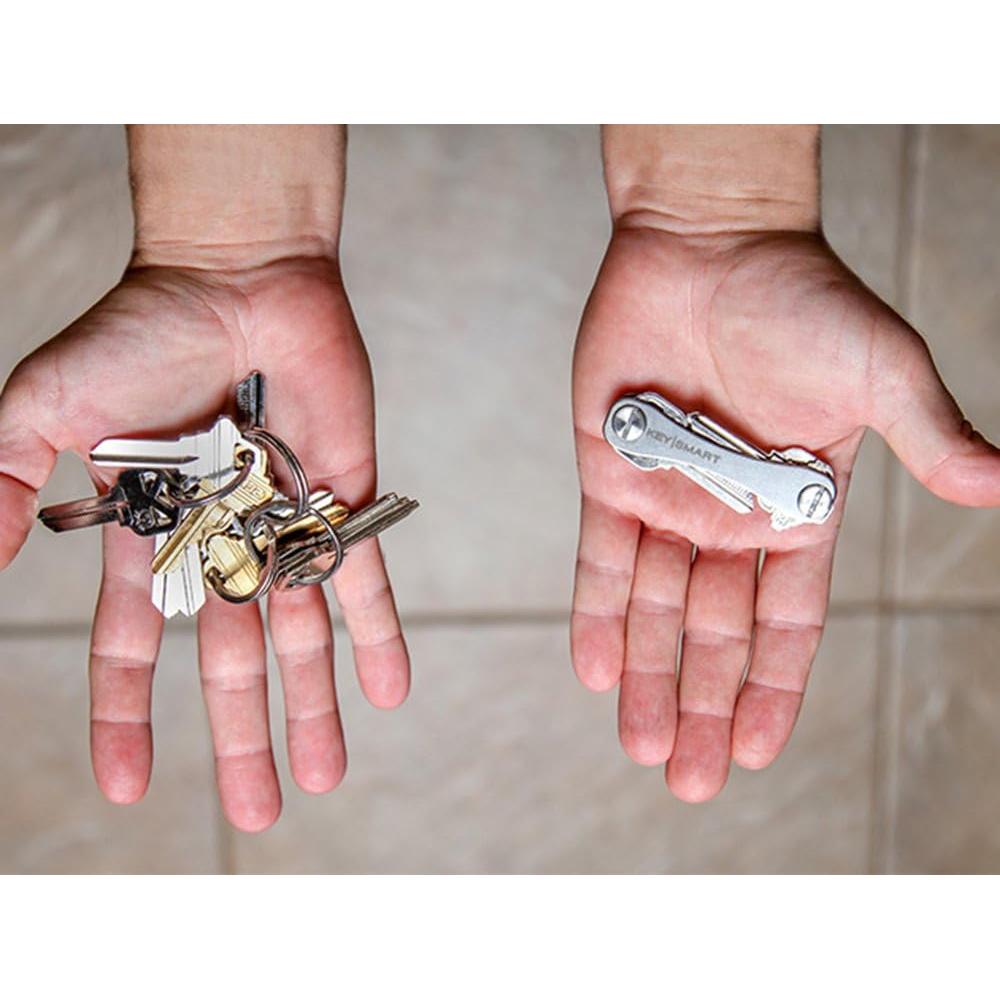 KeySmart Clásico - Organizador de Llaves Titanio (hasta 14 llaves)