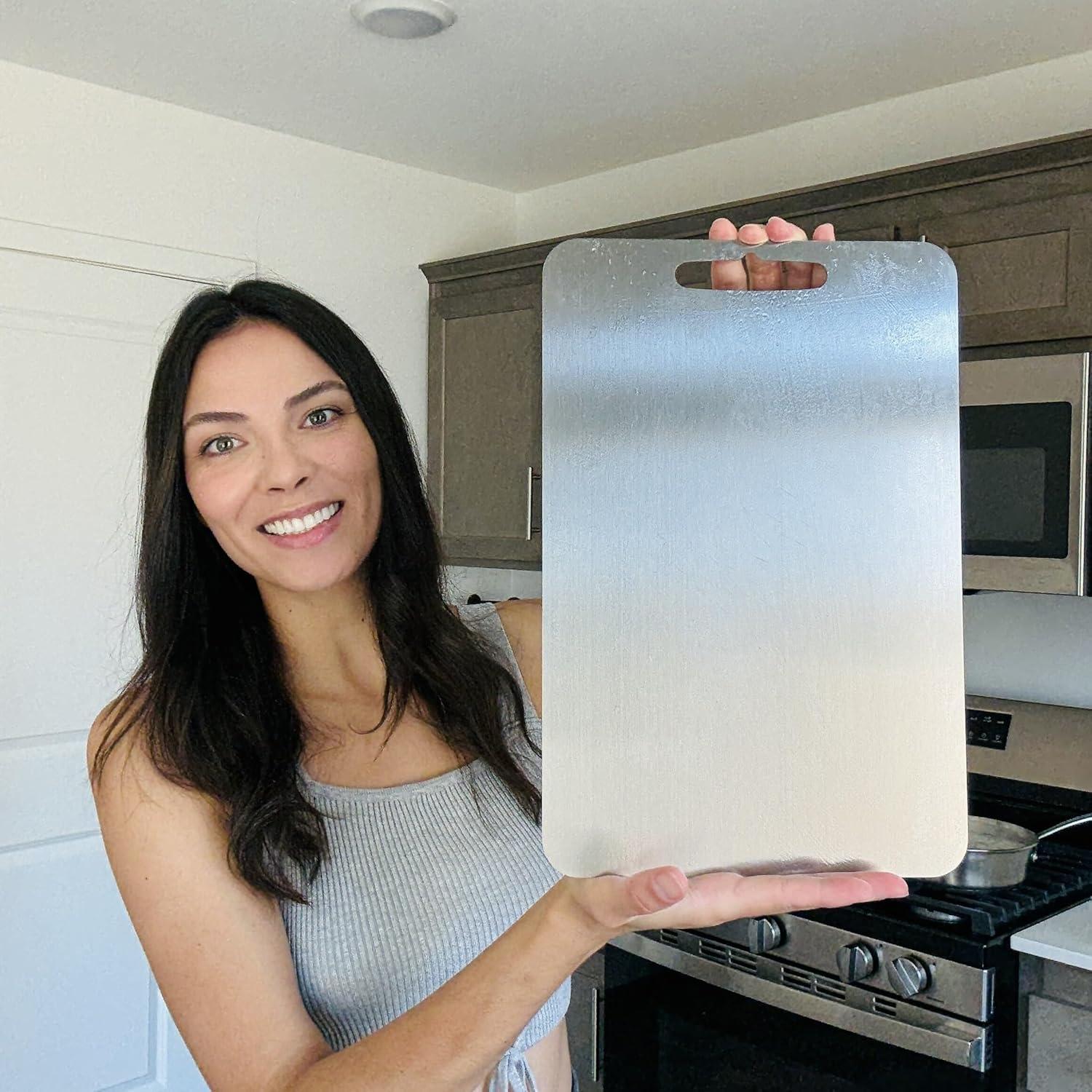 Tabla de Cortar de Titanio Titan Carve 34x22.9 cm Apta Lavavajillas