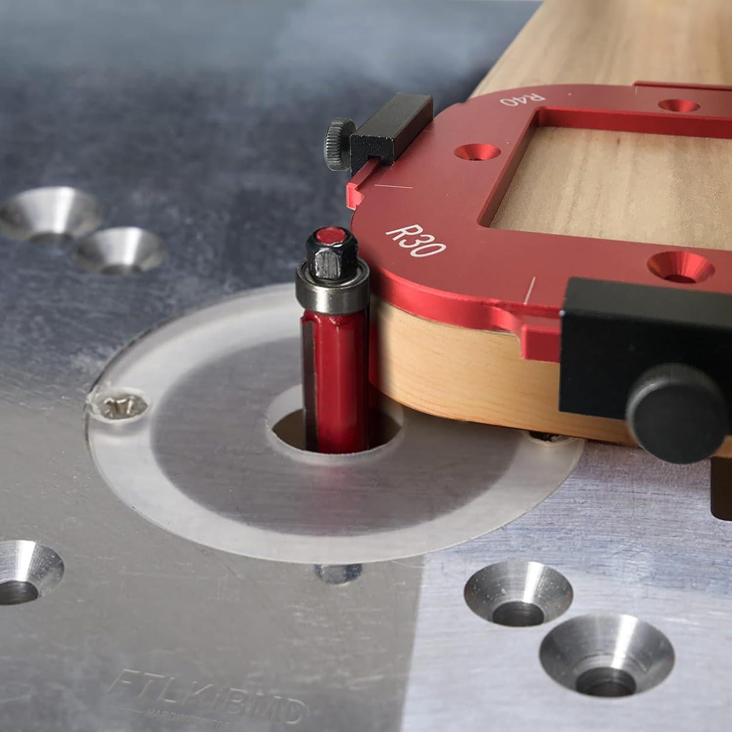 Plantilla de radio de esquina FTLKIBMD para enrutador 13x13cm