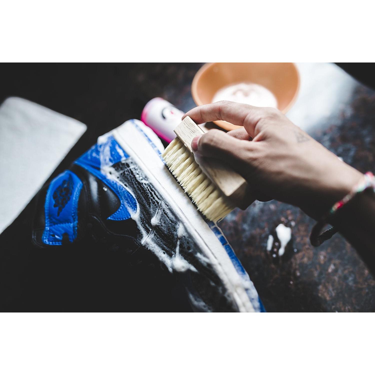 Kit Limpiador de Zapatos Pink Miracle 113.4g con Cepillo