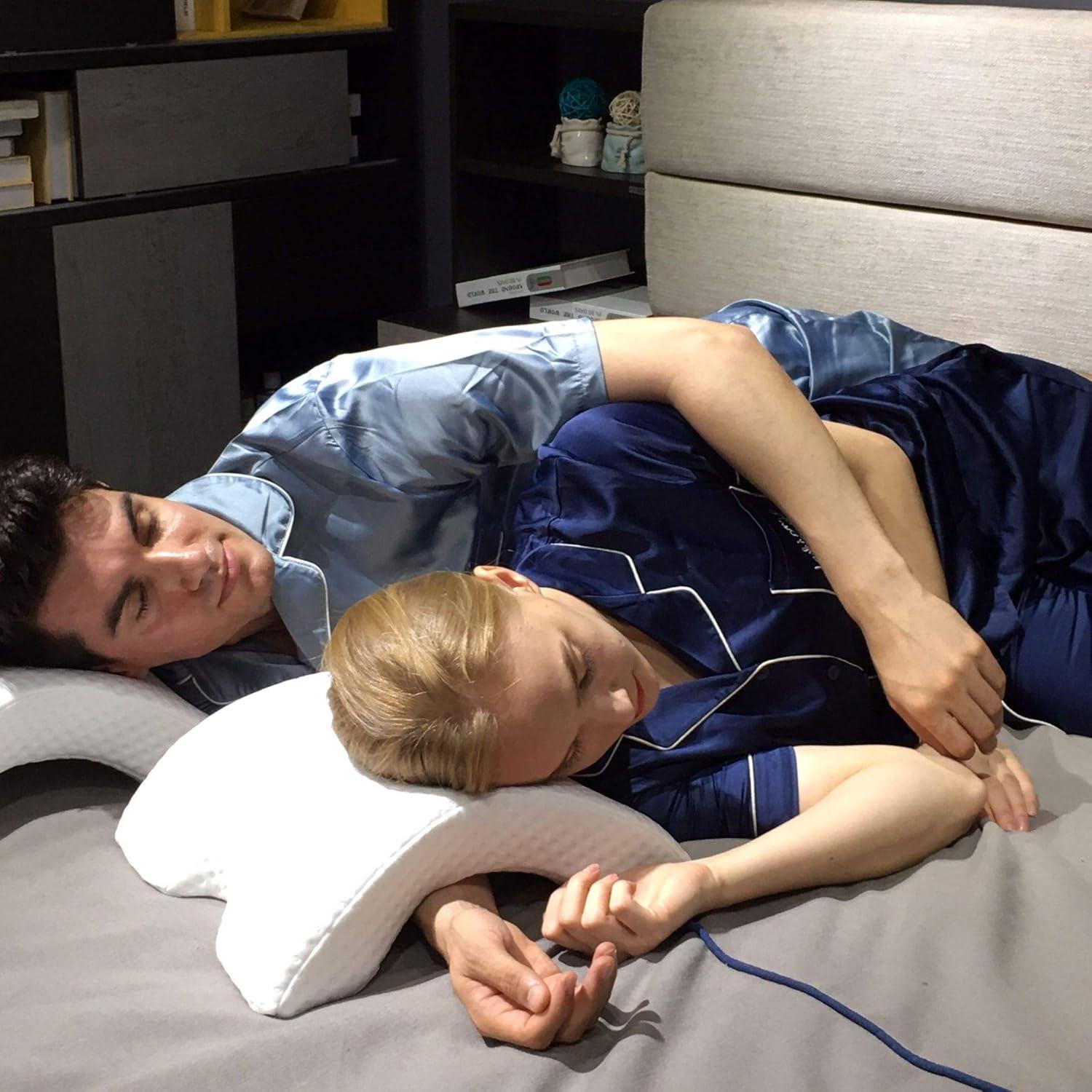 ALEVMOOM Cuddle Pillow for Couples Memory Foam Neck Cervical Pillow Cuddling Pillow Arch Tunnel Shaped Design for Arm and Neck Support When Spooning,Great for Travel,Office,Reading and Napping