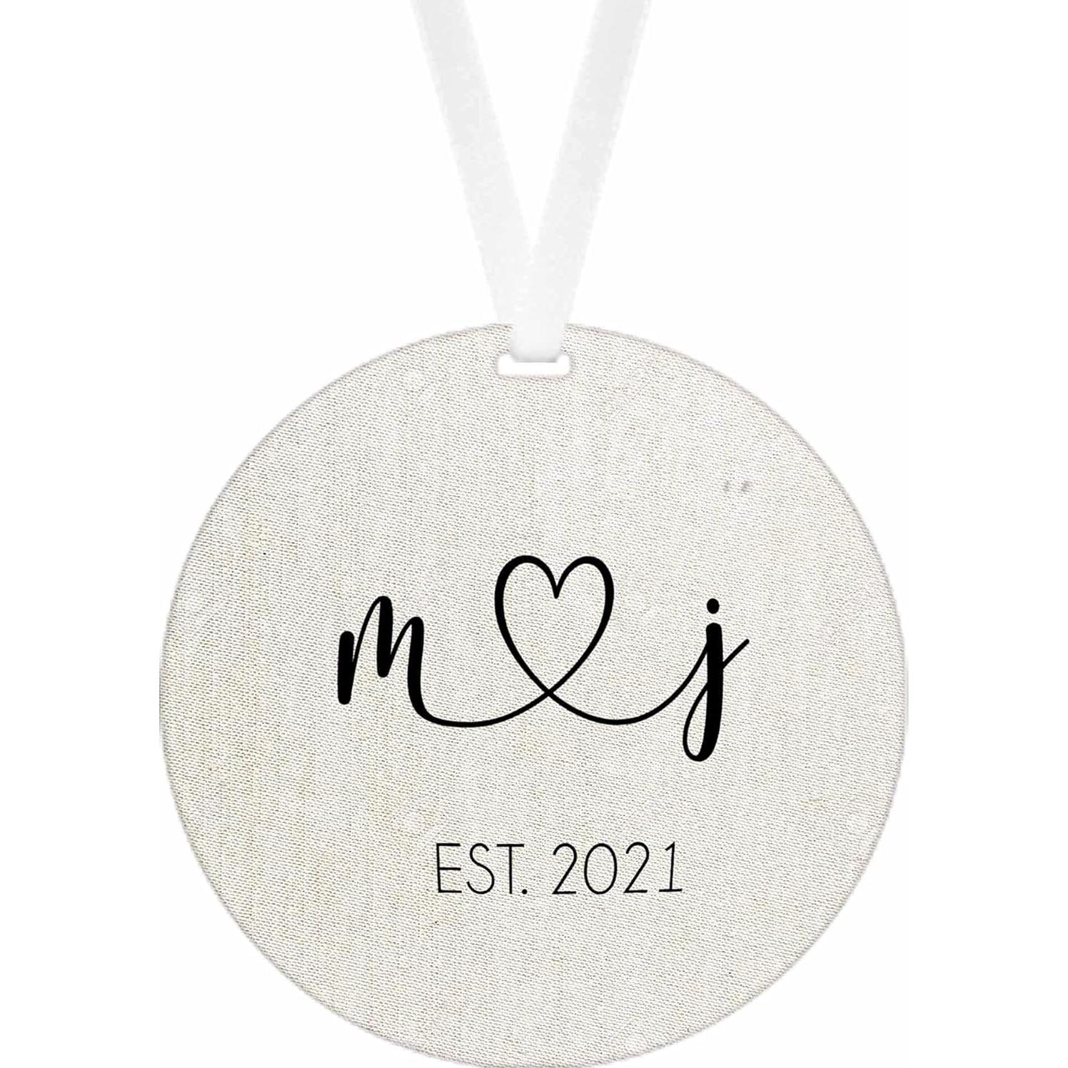 Almohada Personalizada de Boda Girls Love A Monogram 30x45 cm