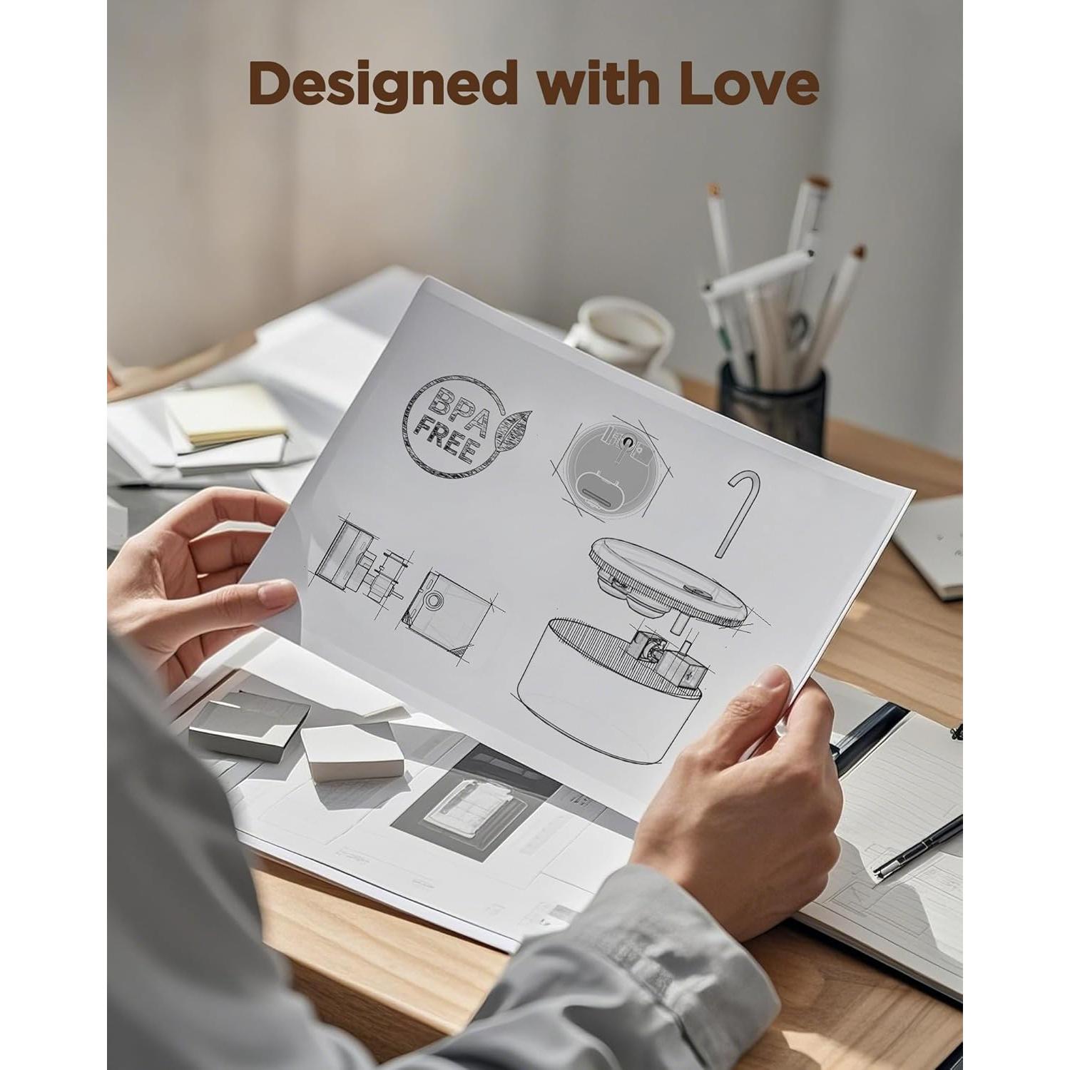 Fuente de Agua para Gatos VOUAAOOD 2.4L Silenciosa y Segura