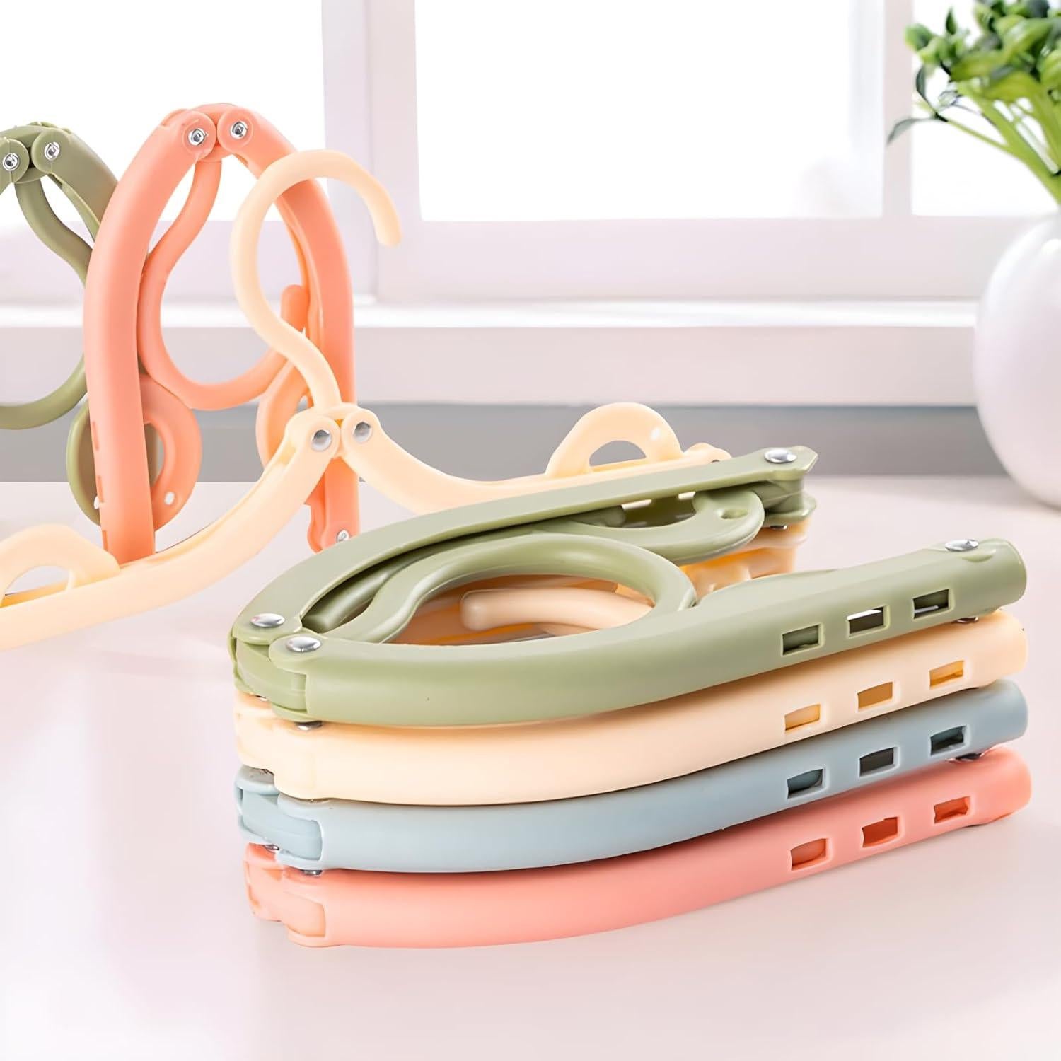 2pcs Portable Colored Folding Clothes Hangers, Portable Folding Travel Hangers, Clothes Drying Rack for Travel and Home Blue