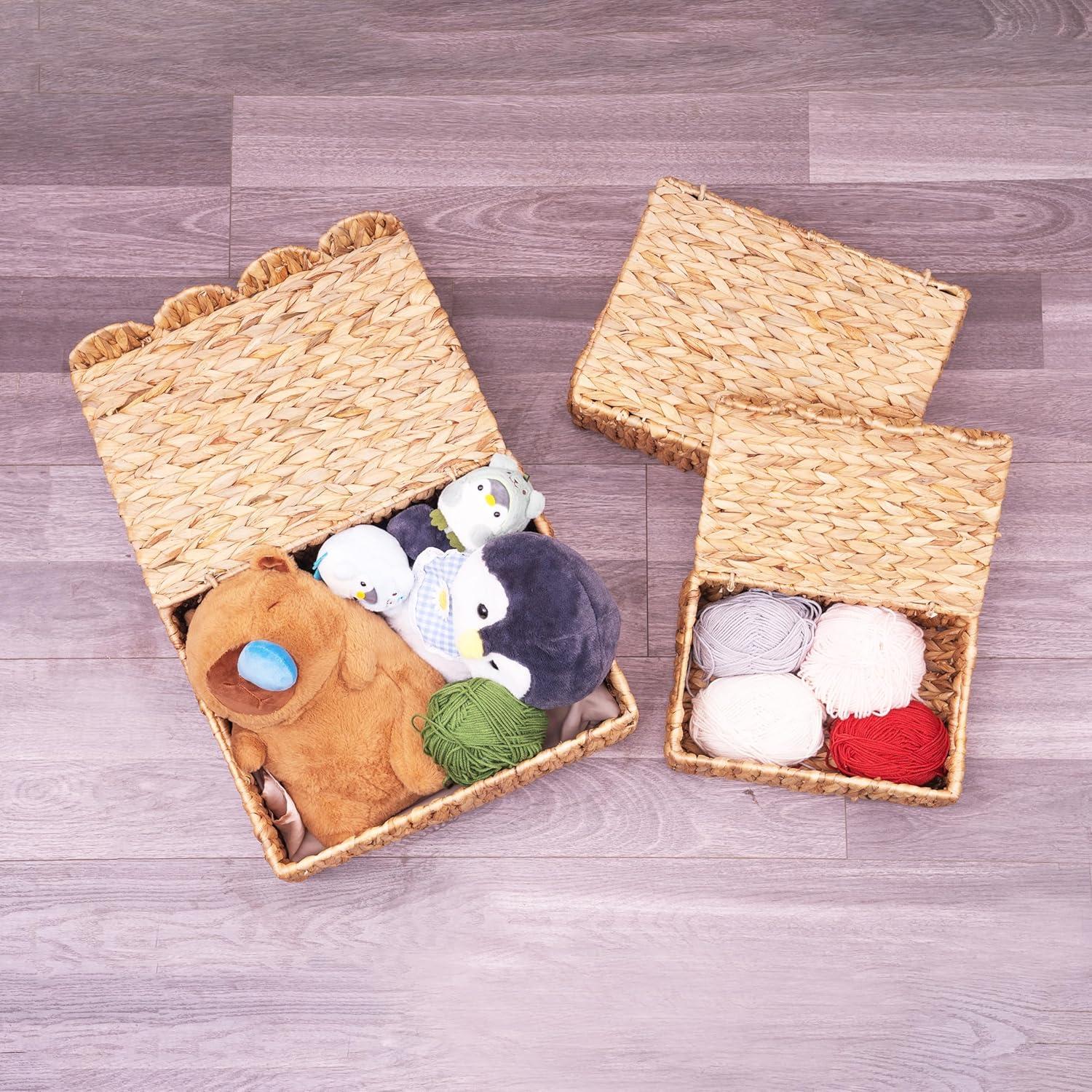 Set of 3 Scalloped Edge Wicker Basket with Lid, Rectangle Wicker Storage Basket with Built-in Handles, Multipurpose Organizer Rattan Display Boxes for Shelf, Nursery Room