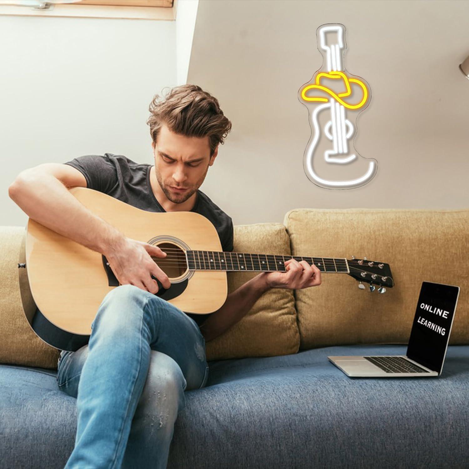 Luz de Neón Guitarra con Sombrero Amarillo LULANMP 42.9x18.8cm