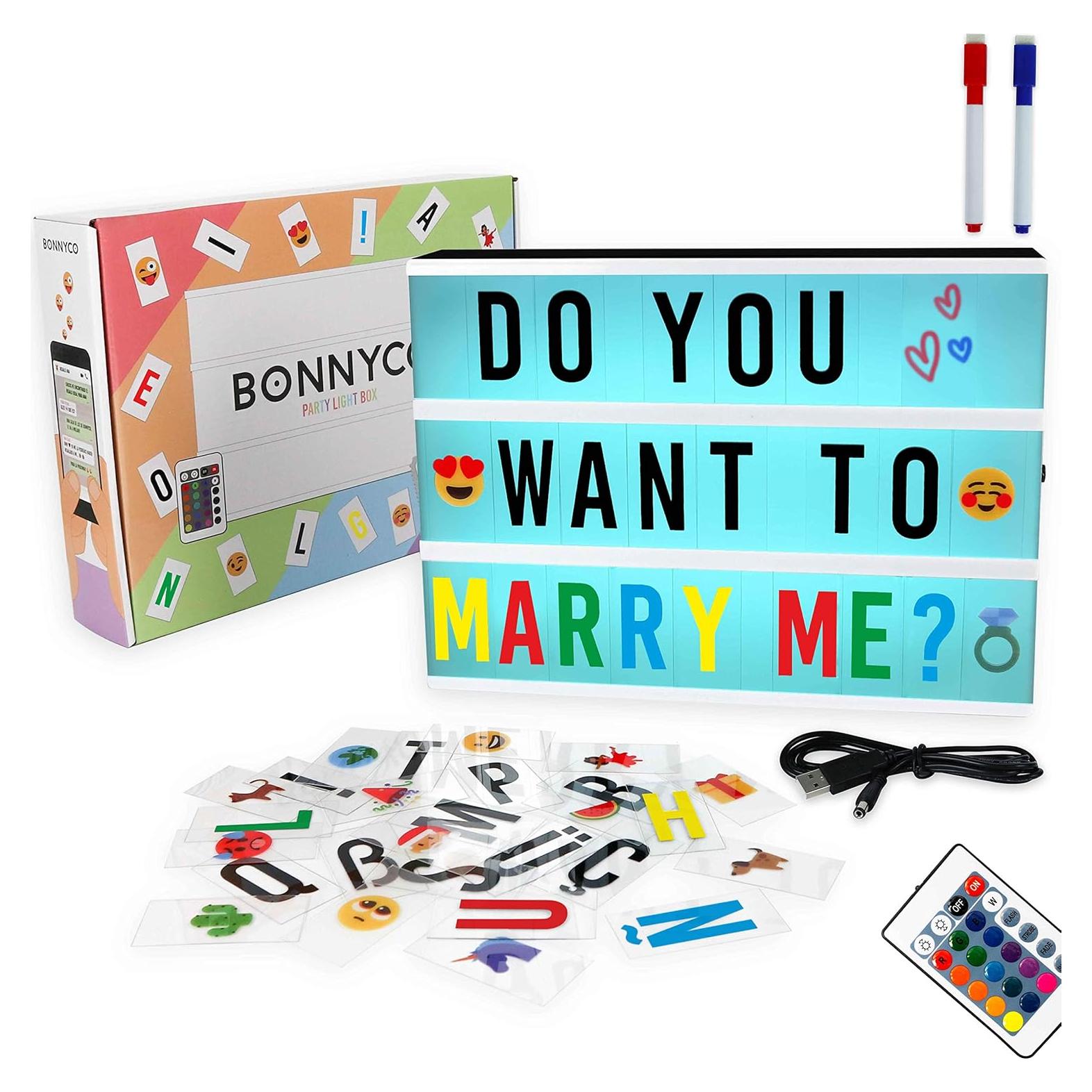 Caja de Luz LED Multicolor BONNYCO con 400 Letras y Emojis