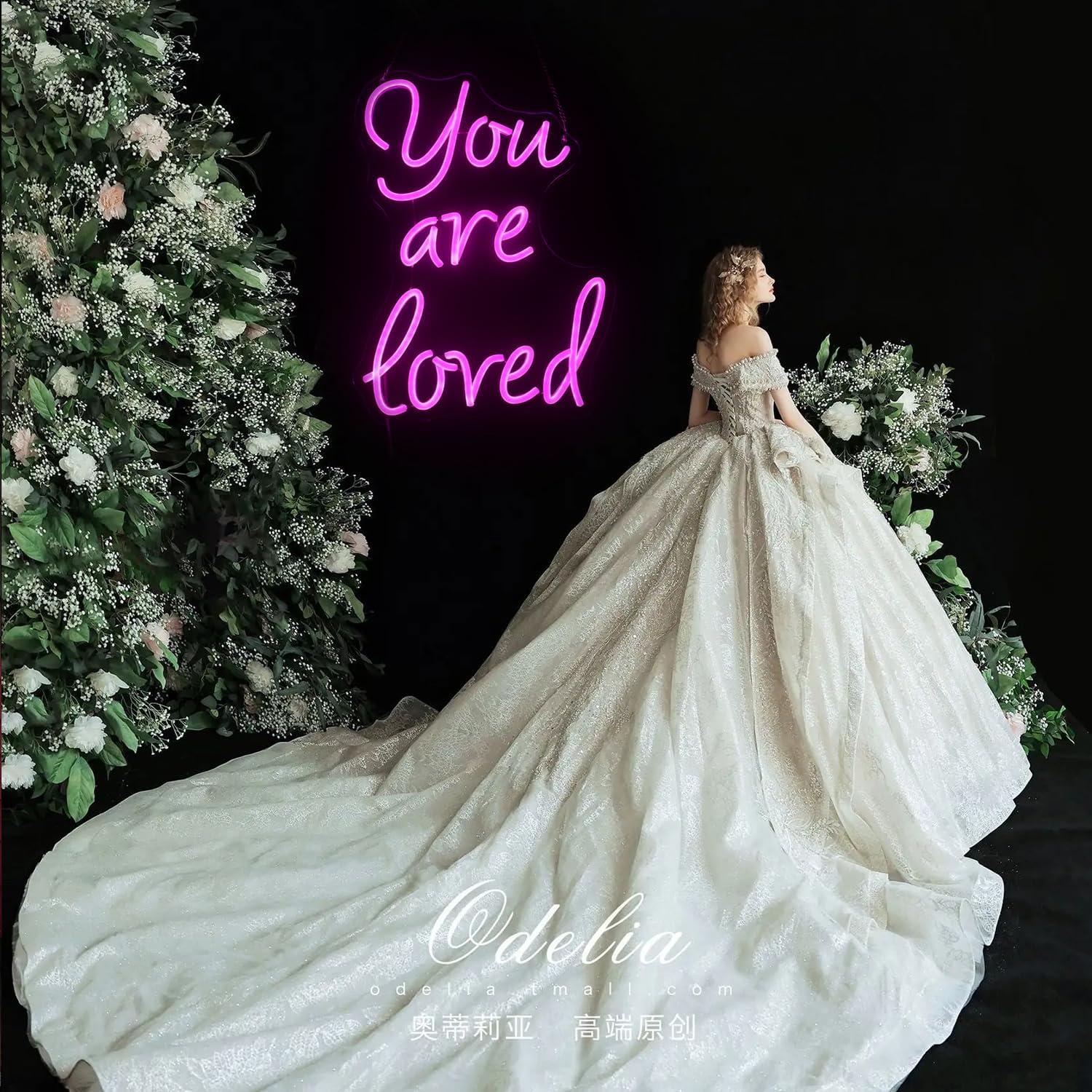 Letrero de Neón LED Eres Amado QiaoFei 27x37 cm USB Rosa