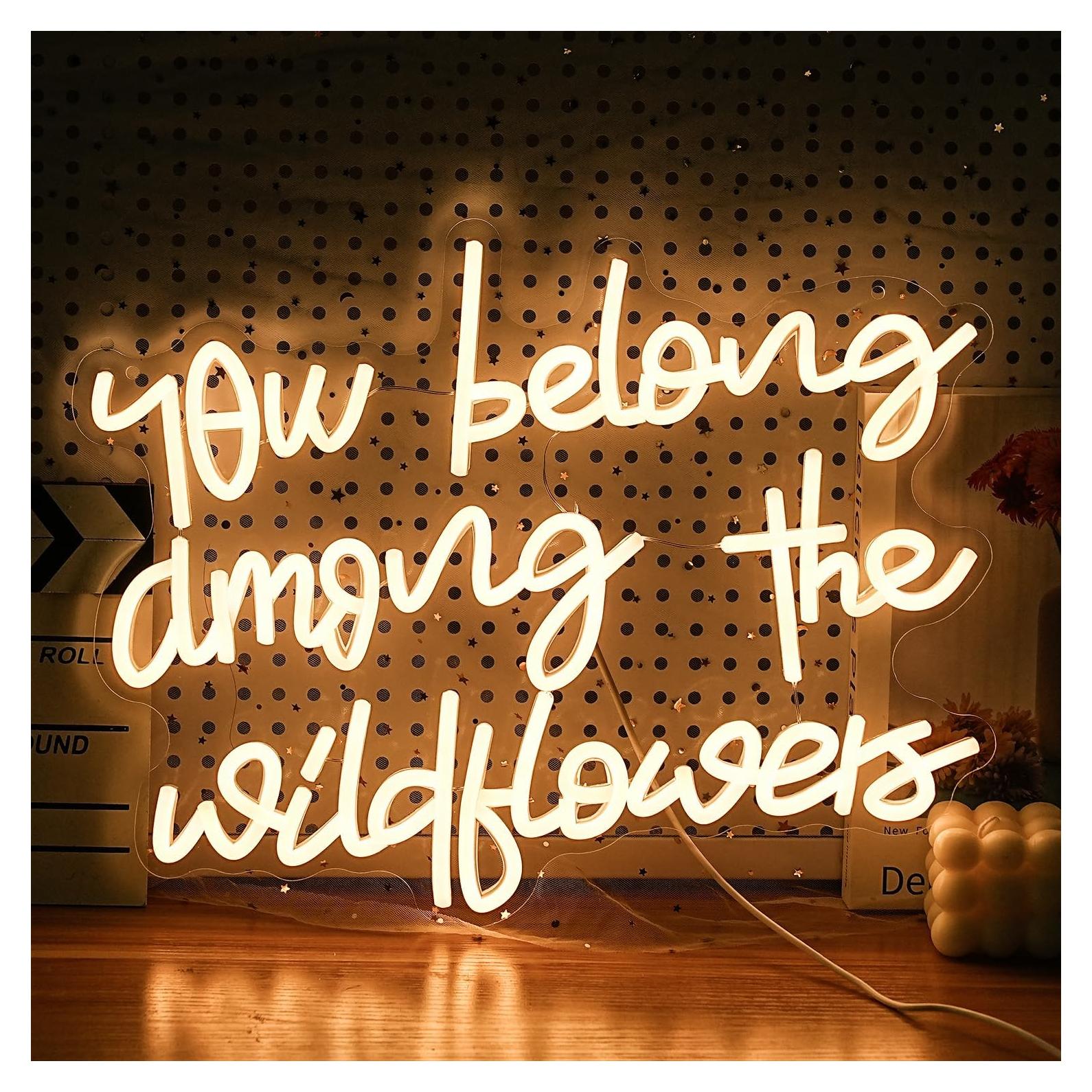 Letrero de neón LIUOZHTEA Perteneces entre flores 42x32cm