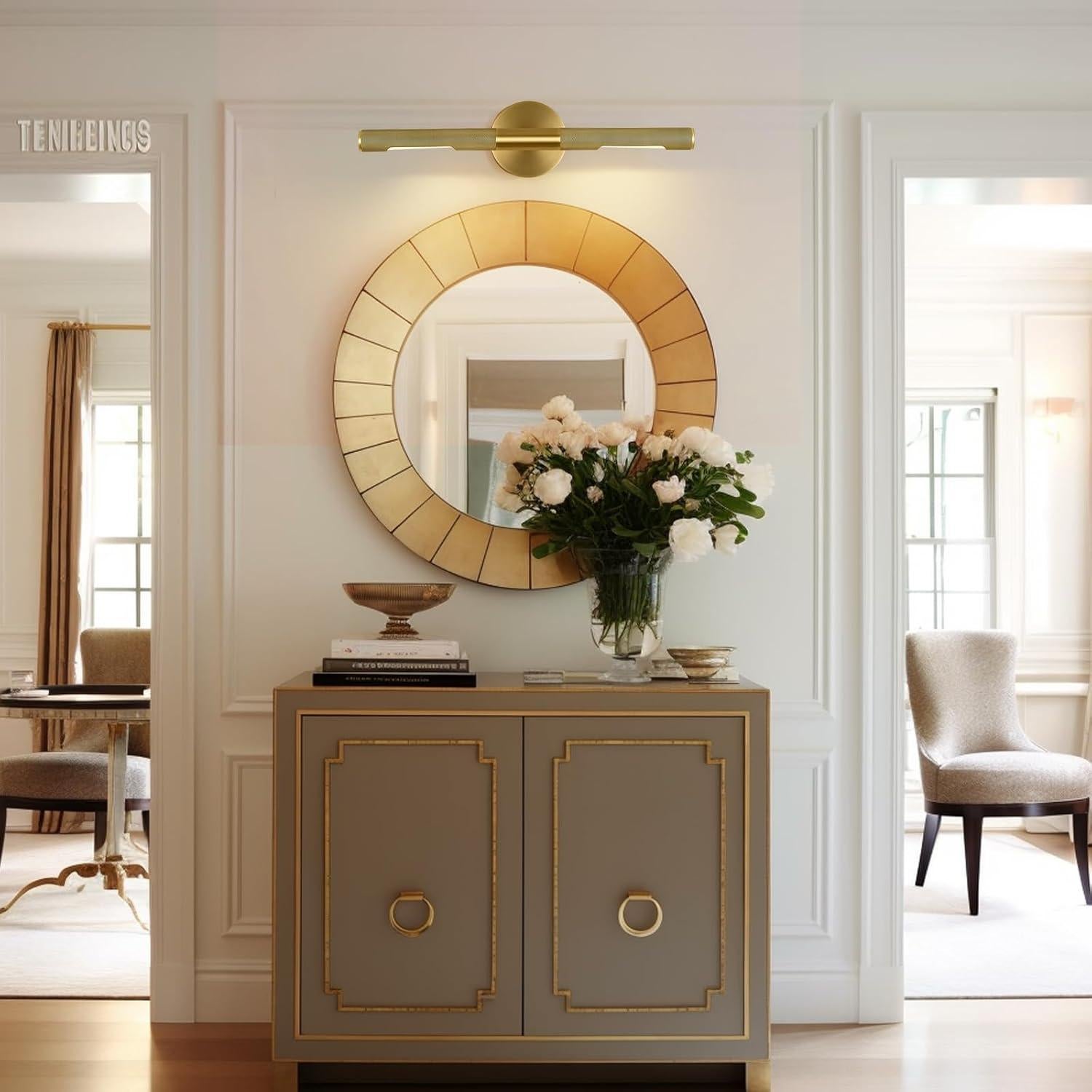 Aplique de Pared de Latón 19" (48.3 cm) Knurldon con Bombillas