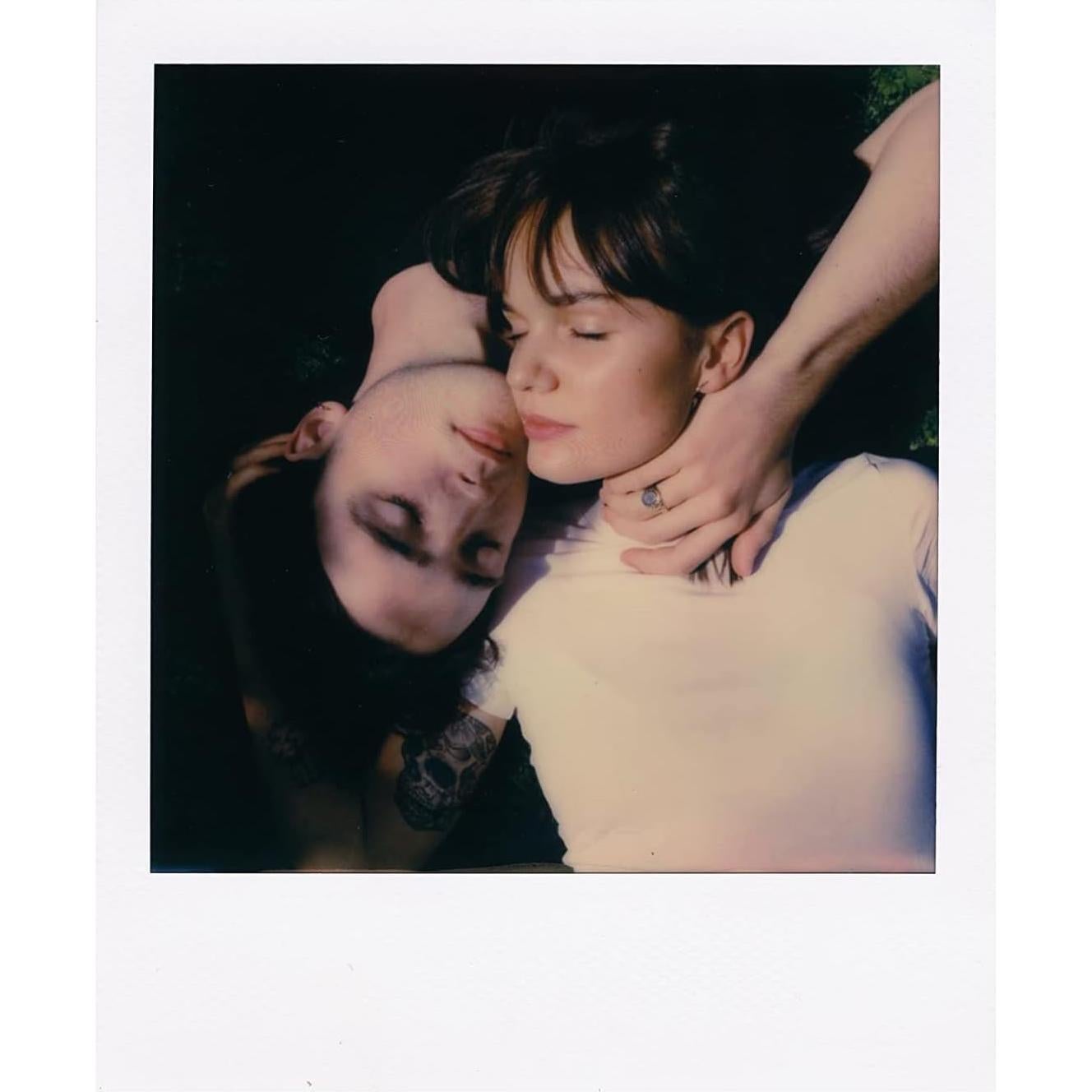 Cámara Instantánea Polaroid Originals Now i-Type Rojo + Película