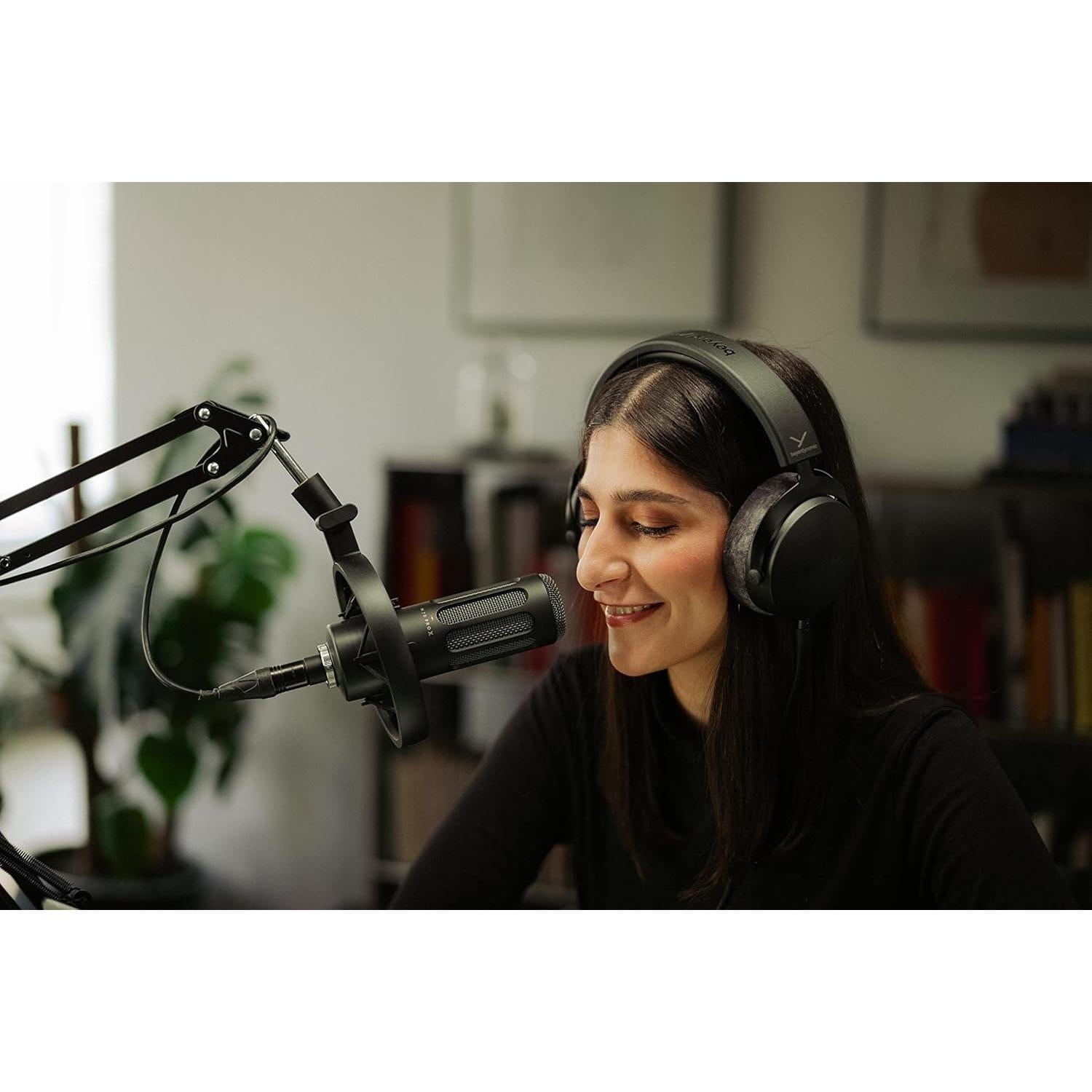 Micrófono Dinámico Beyerdynamic PRO X M70 con Filtro Antipop