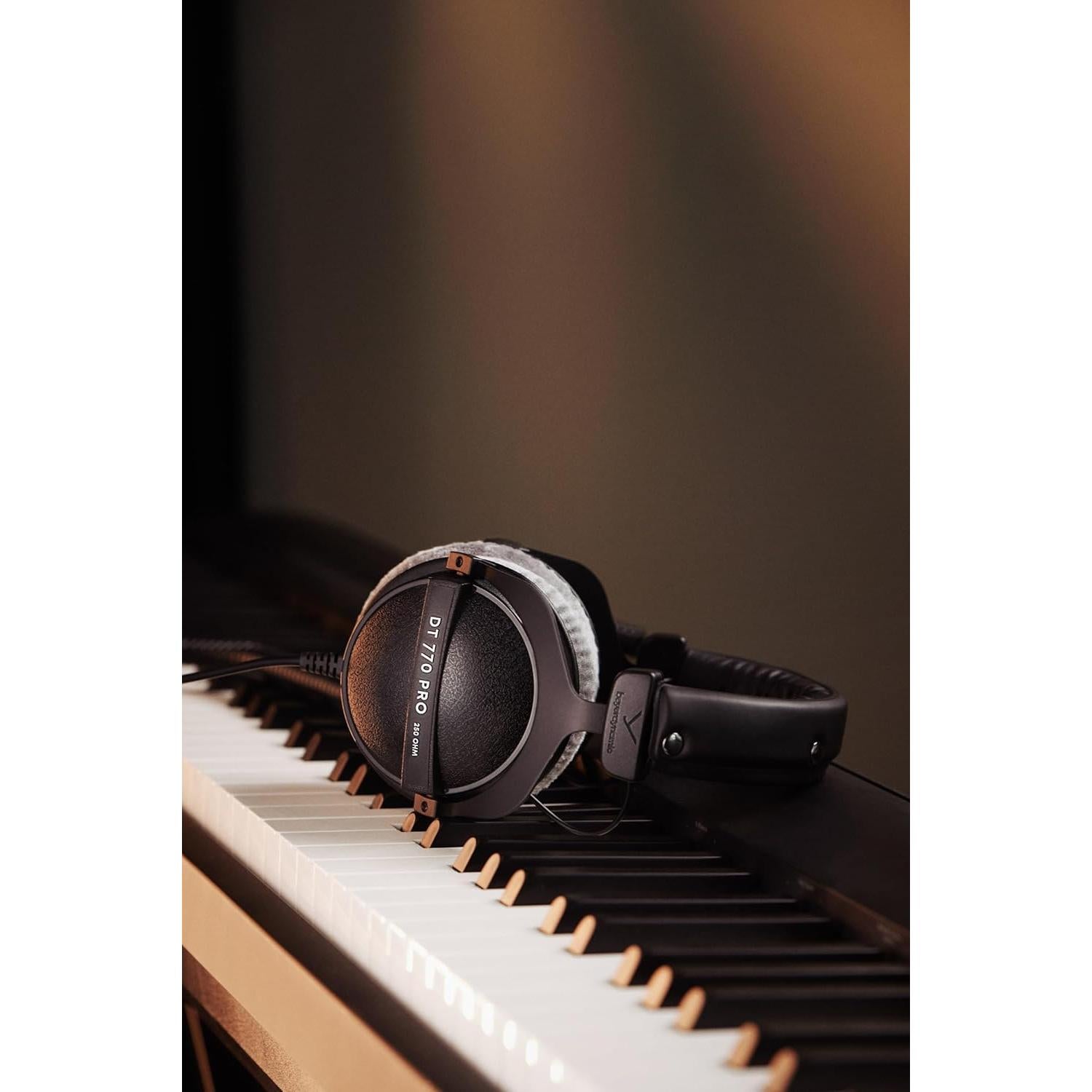 Auriculares Beyerdynamic DT 770 Pro 250 Ohm Cerrados Estudio