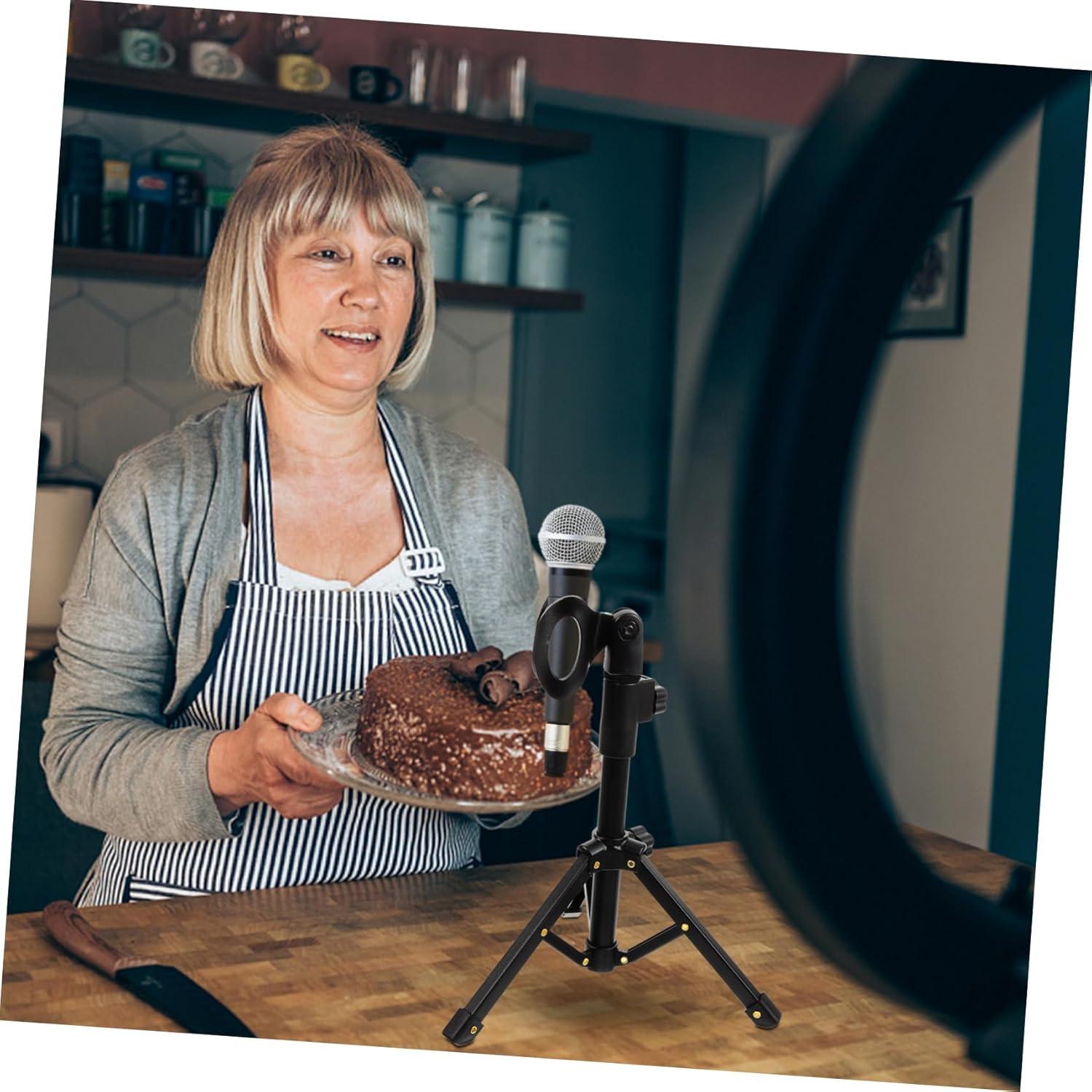 Soporte de Micrófono Ajustable de Metal con Trípode Plegable