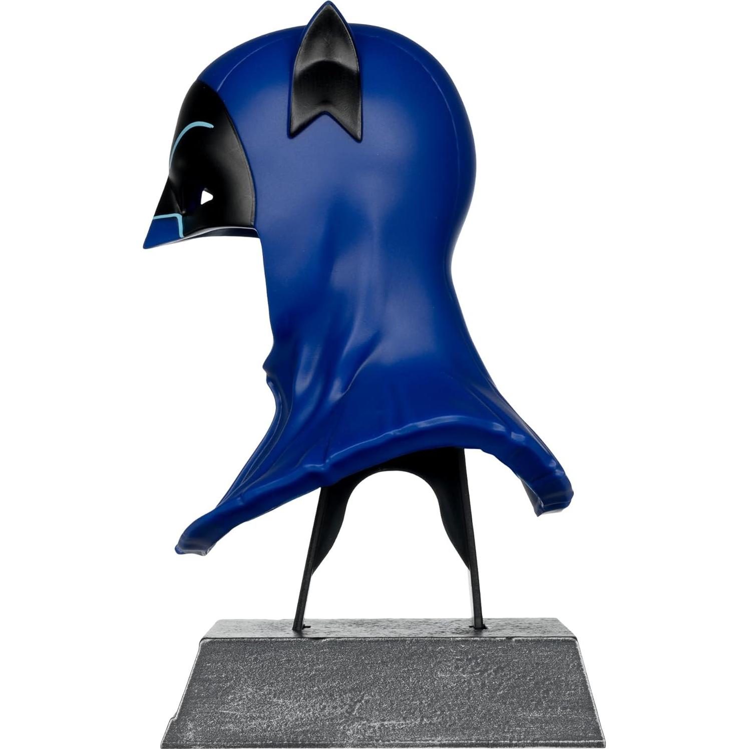 Réplia Cowl Batman 1966 McFarlane Toys 1:3 con Soporte