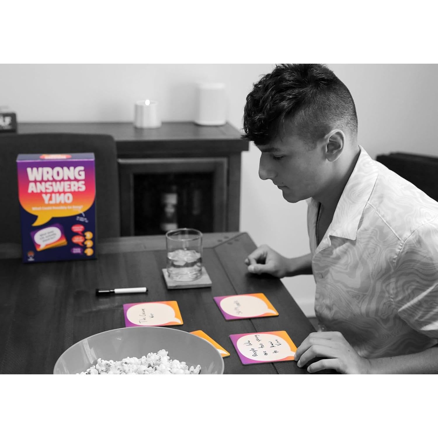 Juego de Fiesta Respuestas Incorrectas Solo - Gray Matters - 8 Jugadores