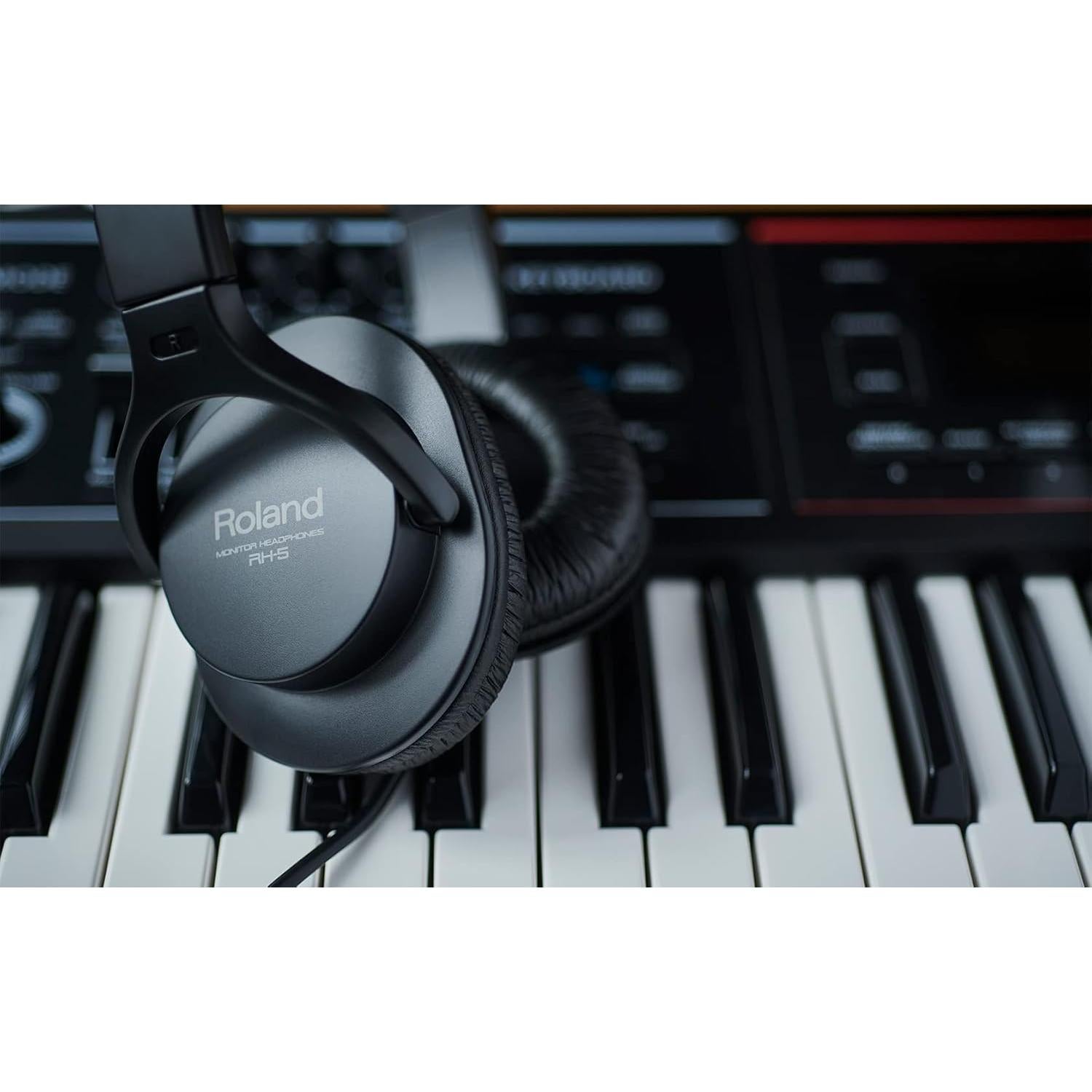 Auriculares Estéreo Cerrados Roland RH-5 con Púas de Guitarra