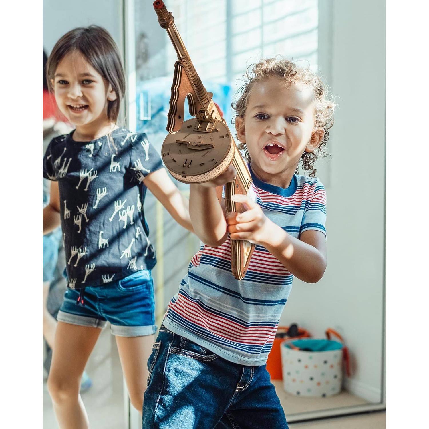 Rompecabezas 3D ROKR LQB01 Subfusil Madera 275 Piezas