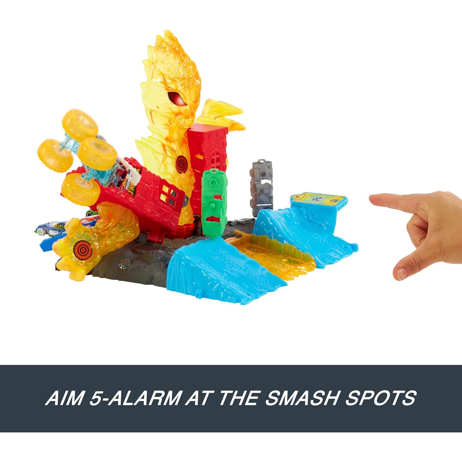 Playset Camiones Monstruo Hot Wheels 5-Alarm 1:64 con 2 Coches