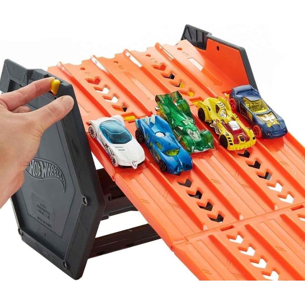 Pista de Carrera Hot Wheels Roll Out 5 Carriles con Almacenamiento