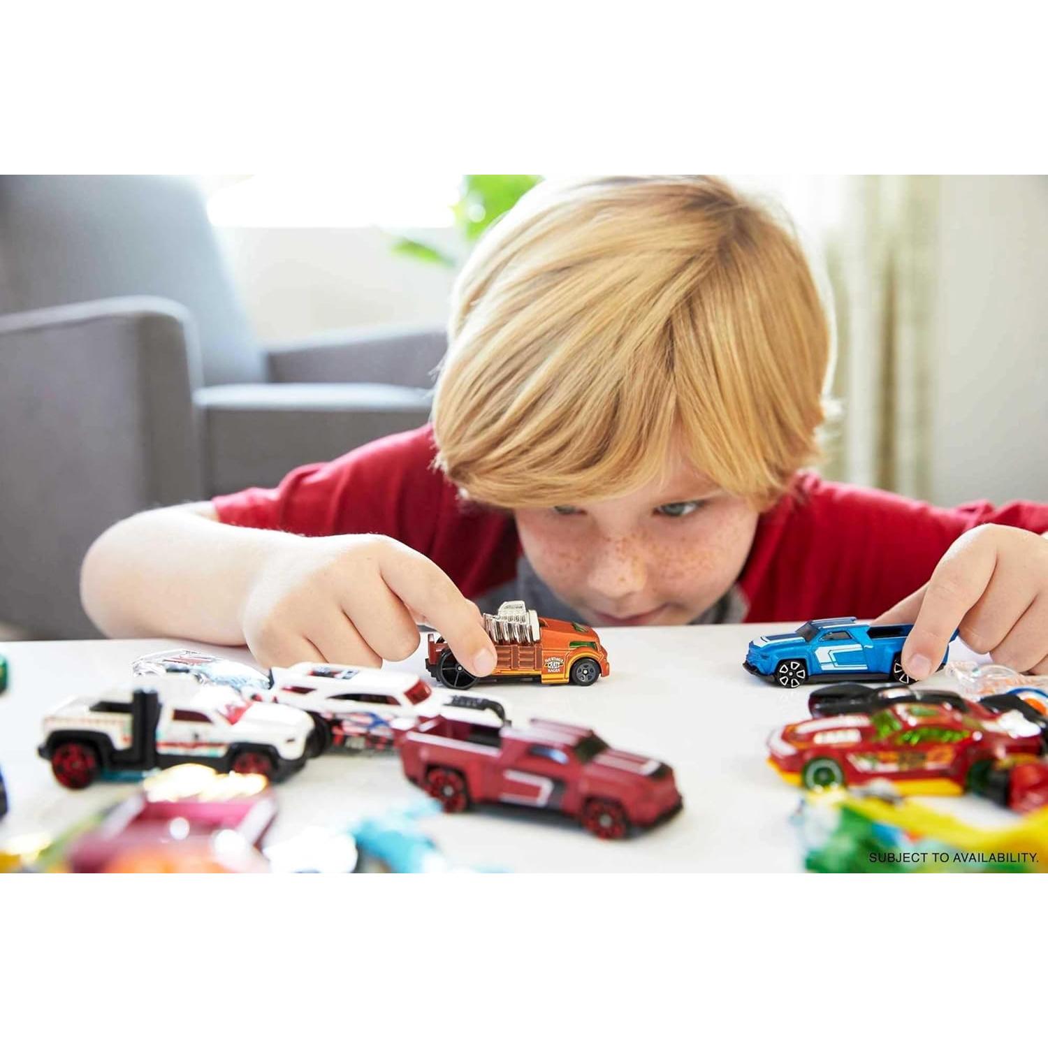 Paquete de 15 coches Hot Wheels Mattel 3 temáticas 1:64