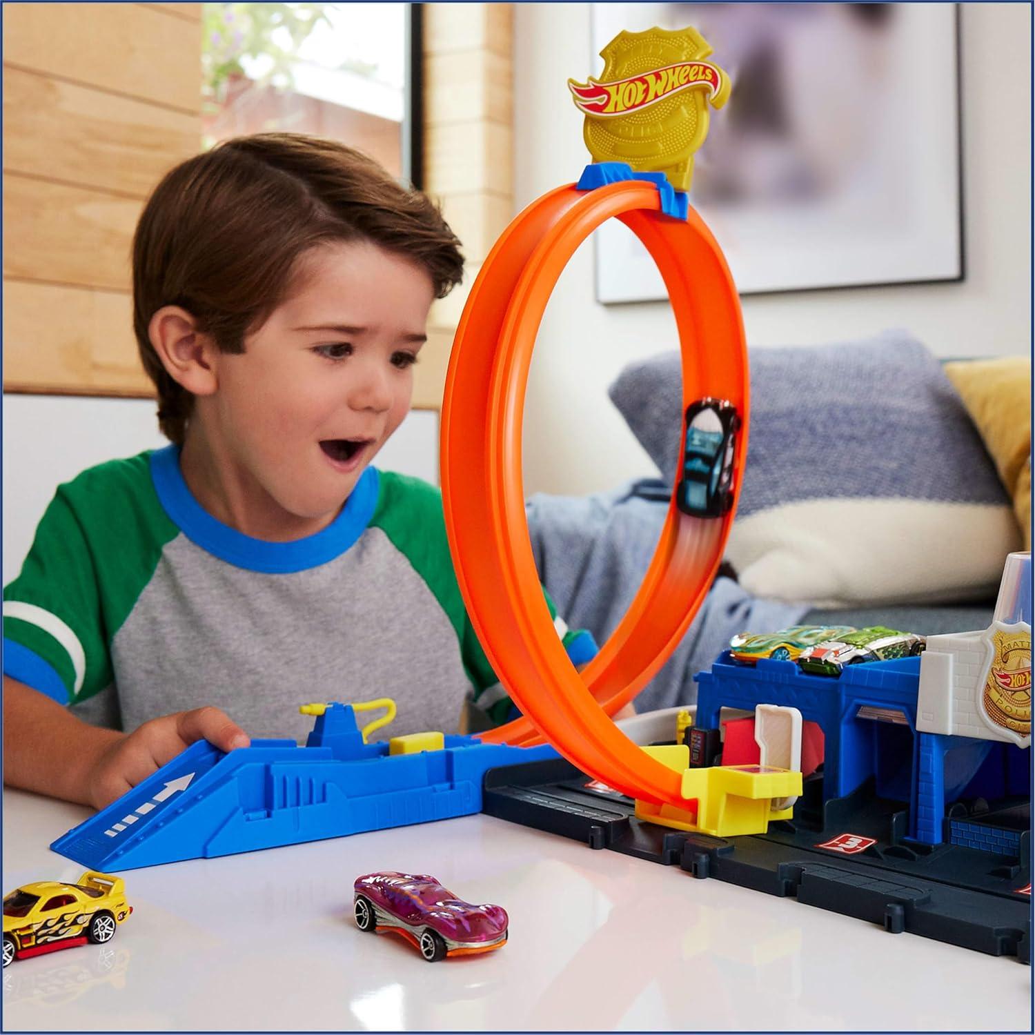 Juego de Pista de Autos Hot Wheels Super Estación Policía