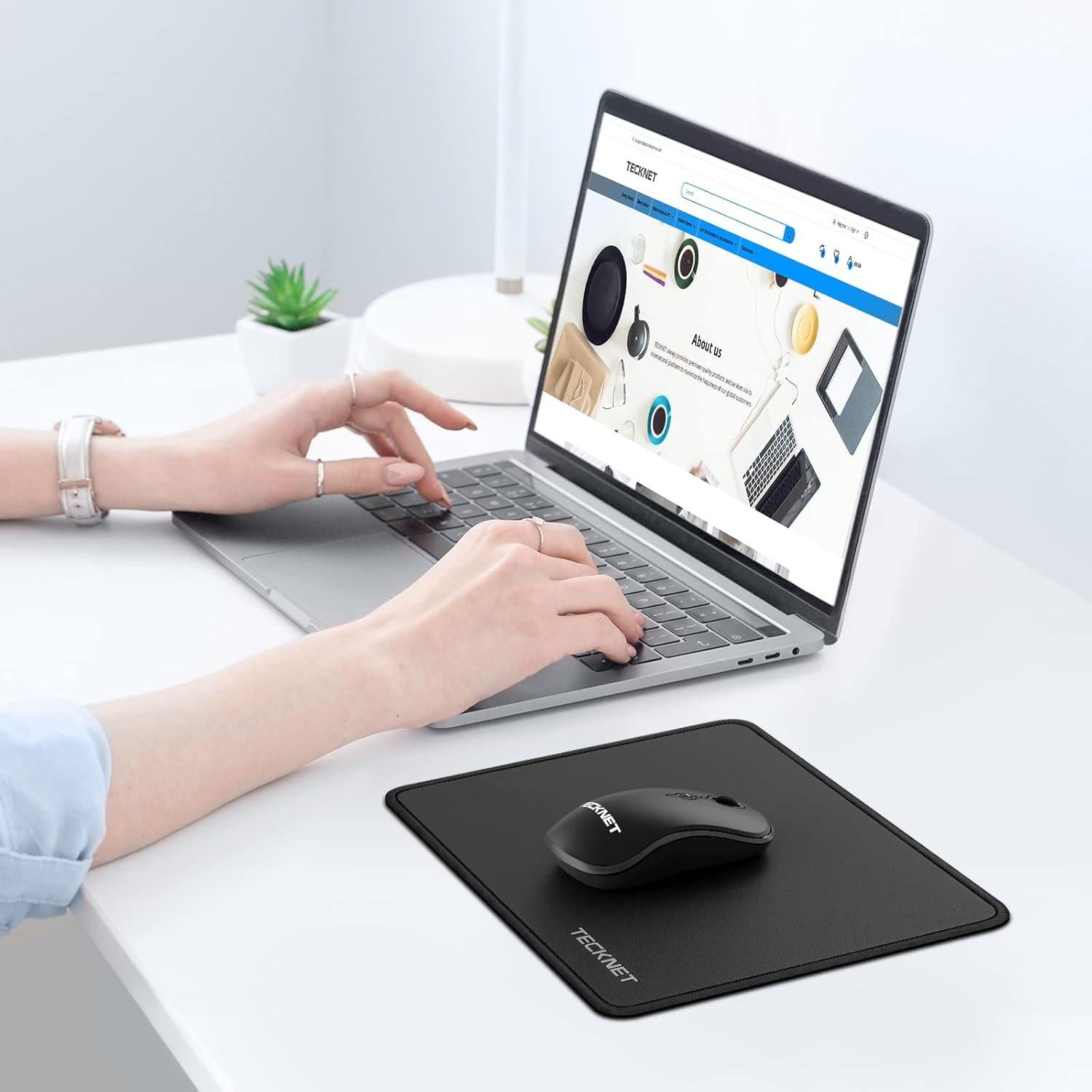 Alfombrilla de Ratón TECKNET Negra Impermeable 25.4x20.8cm