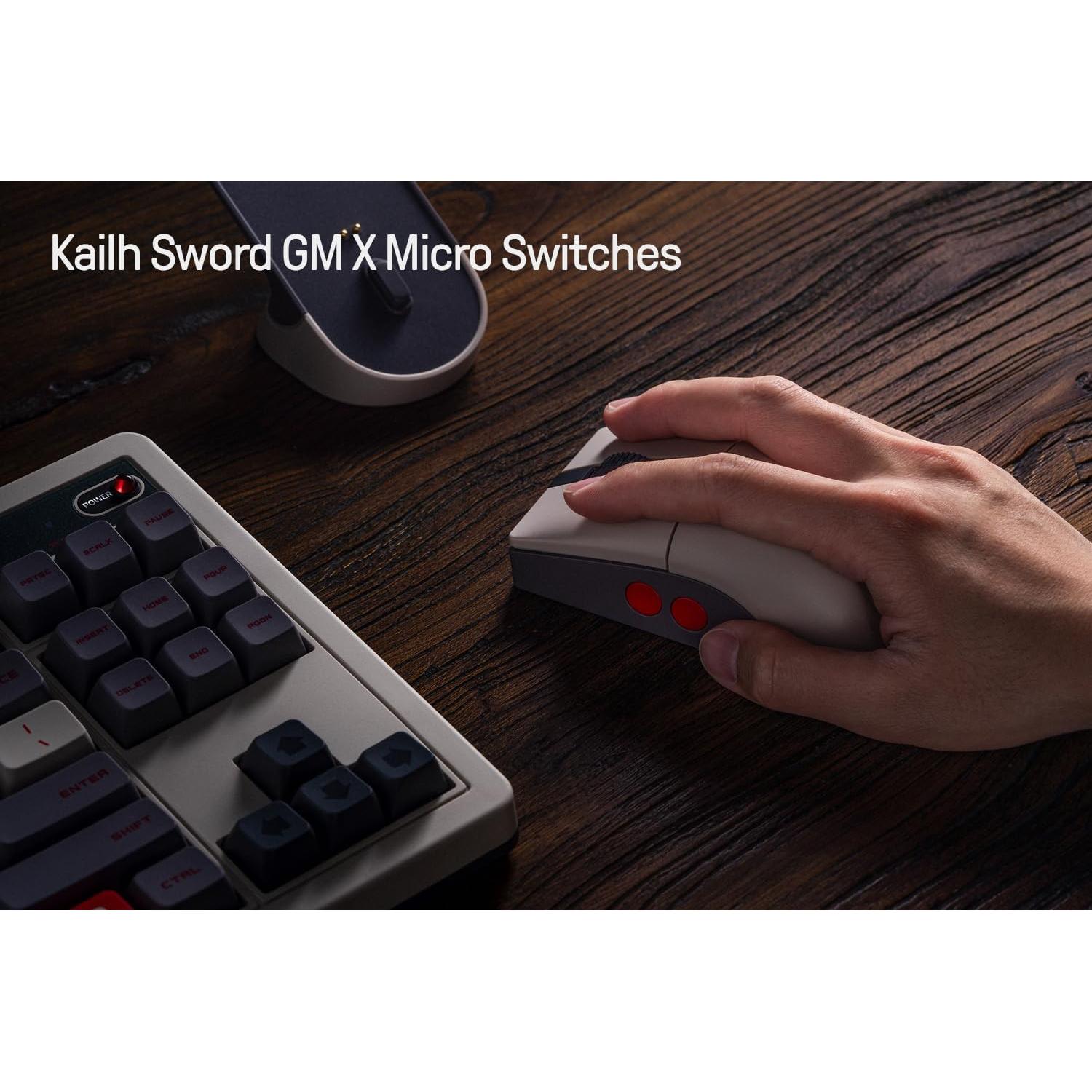 Mouse Inalámbrico 8BitDo Retro R8 con Base de Carga y Sensor 26000DPI