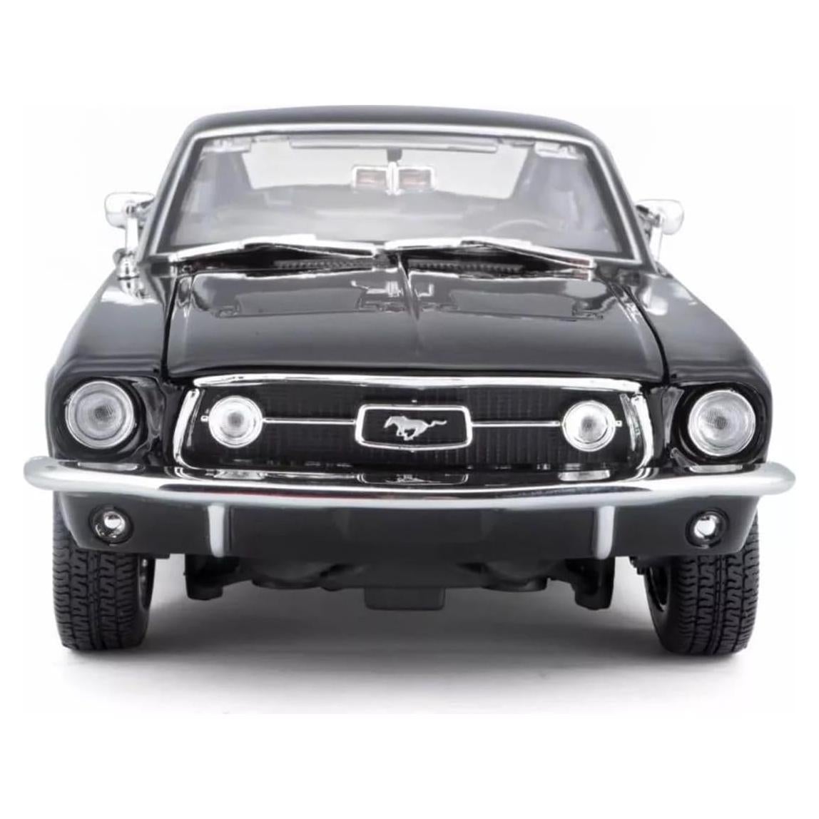 Maisto Ford Mustang GTA Fastback 1967 Negro 1/18 Diecast