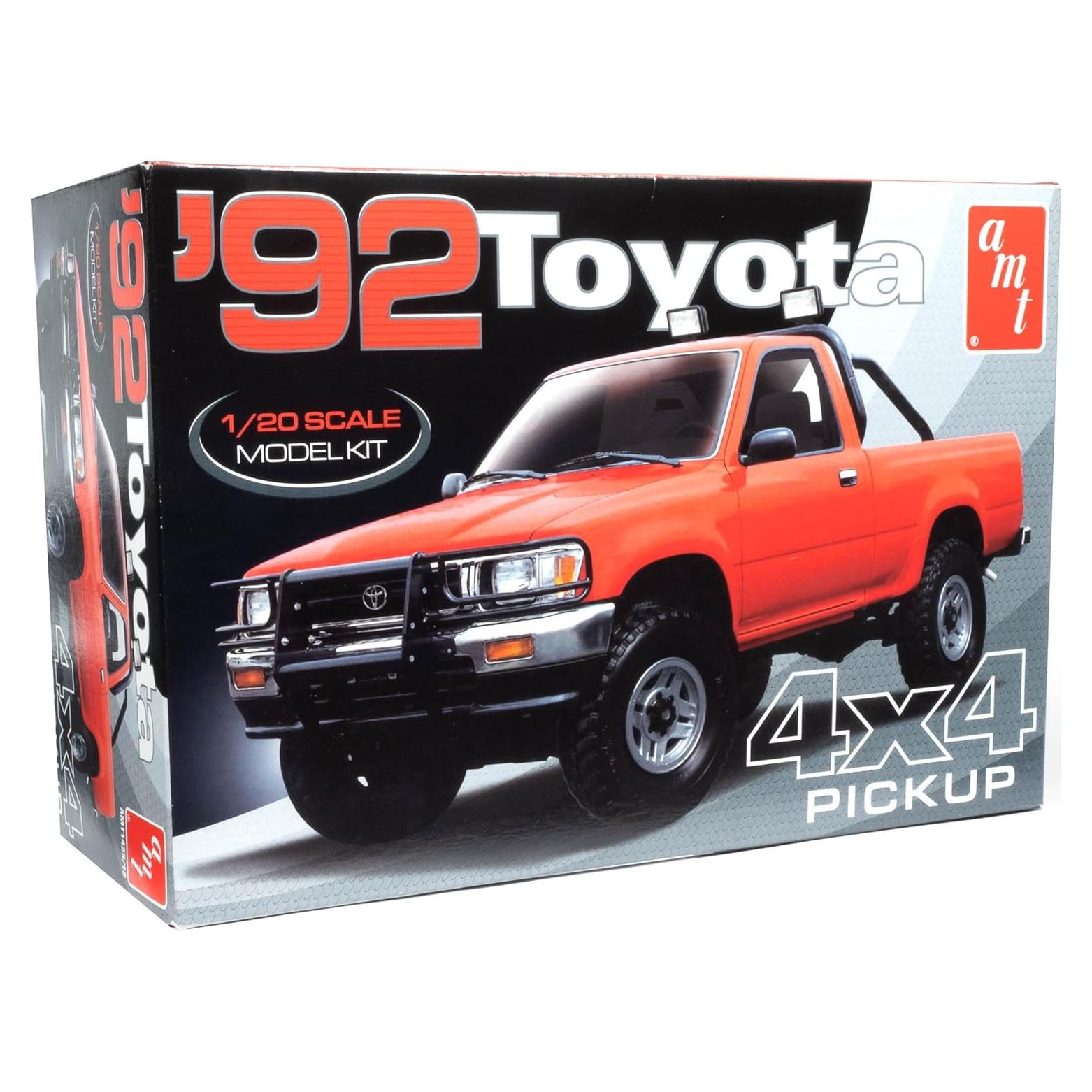 Modelo a Escala Pickup 4x4 Toyota 1992 AMT 1:20 126 Piezas