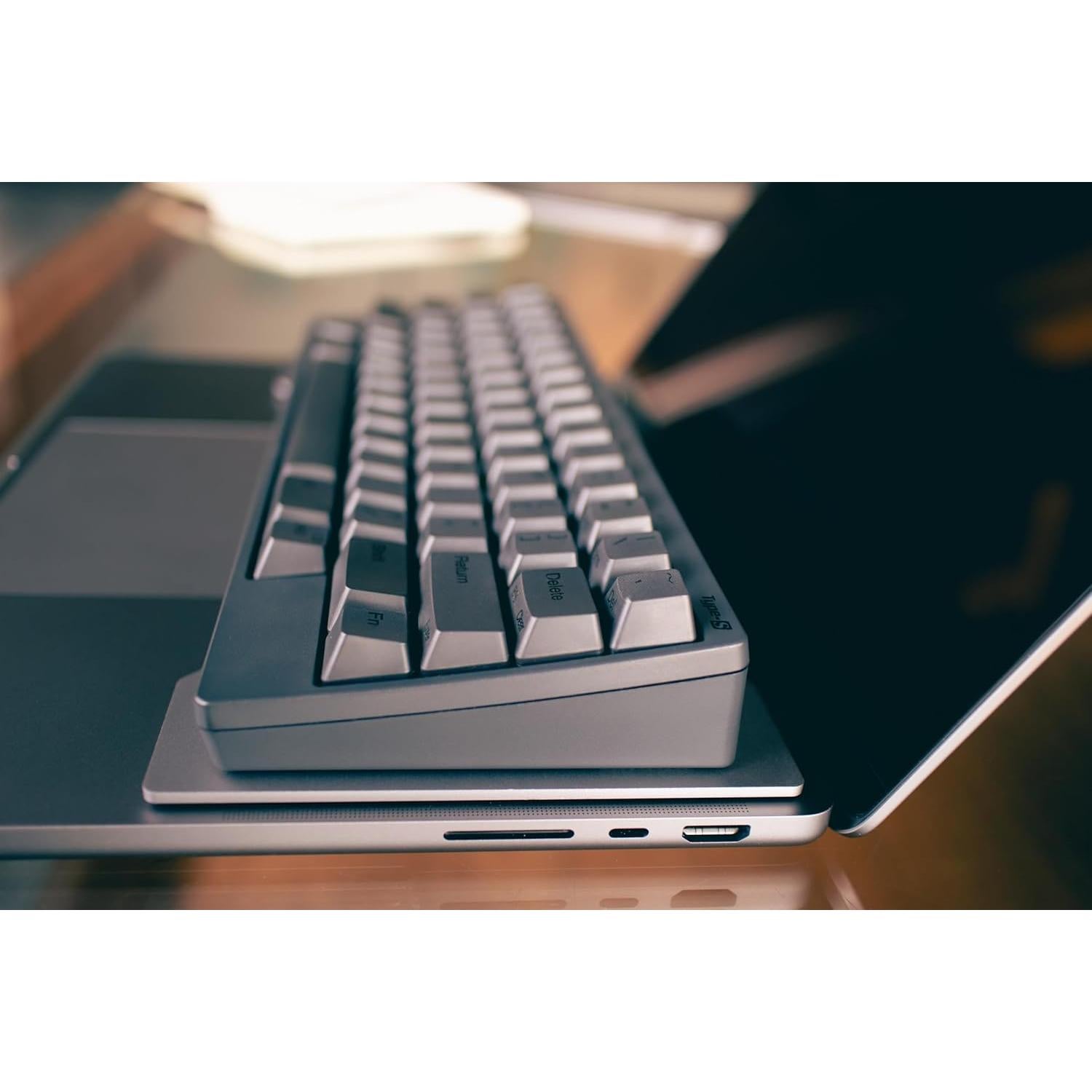 Puente de Teclado de Aluminio keybridg para Laptops - Gris Meteorito