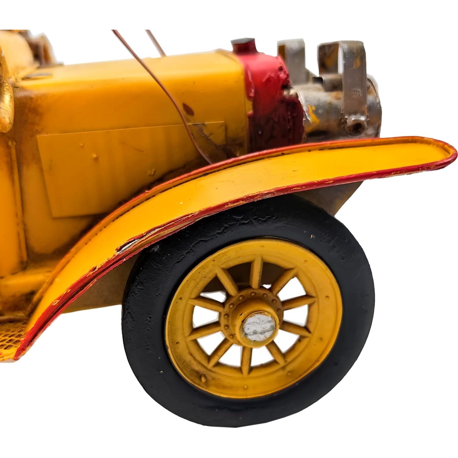 Adorno Navideño Coche Clásico Rojo Metal 27.9cm Jinyi