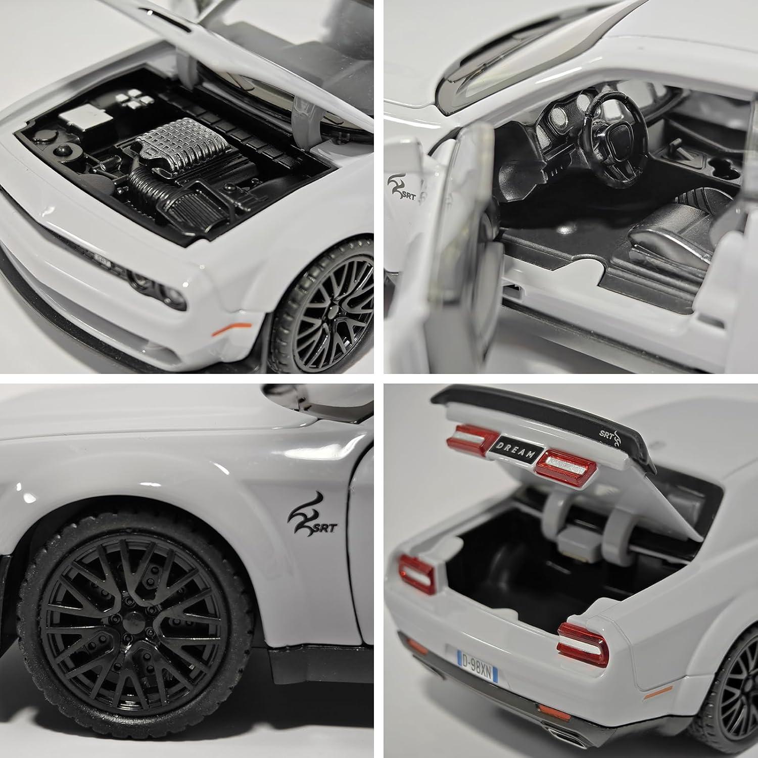 Coche de Juguete Dodge Challenger Hellcat 1:32 con Luz y Sonido