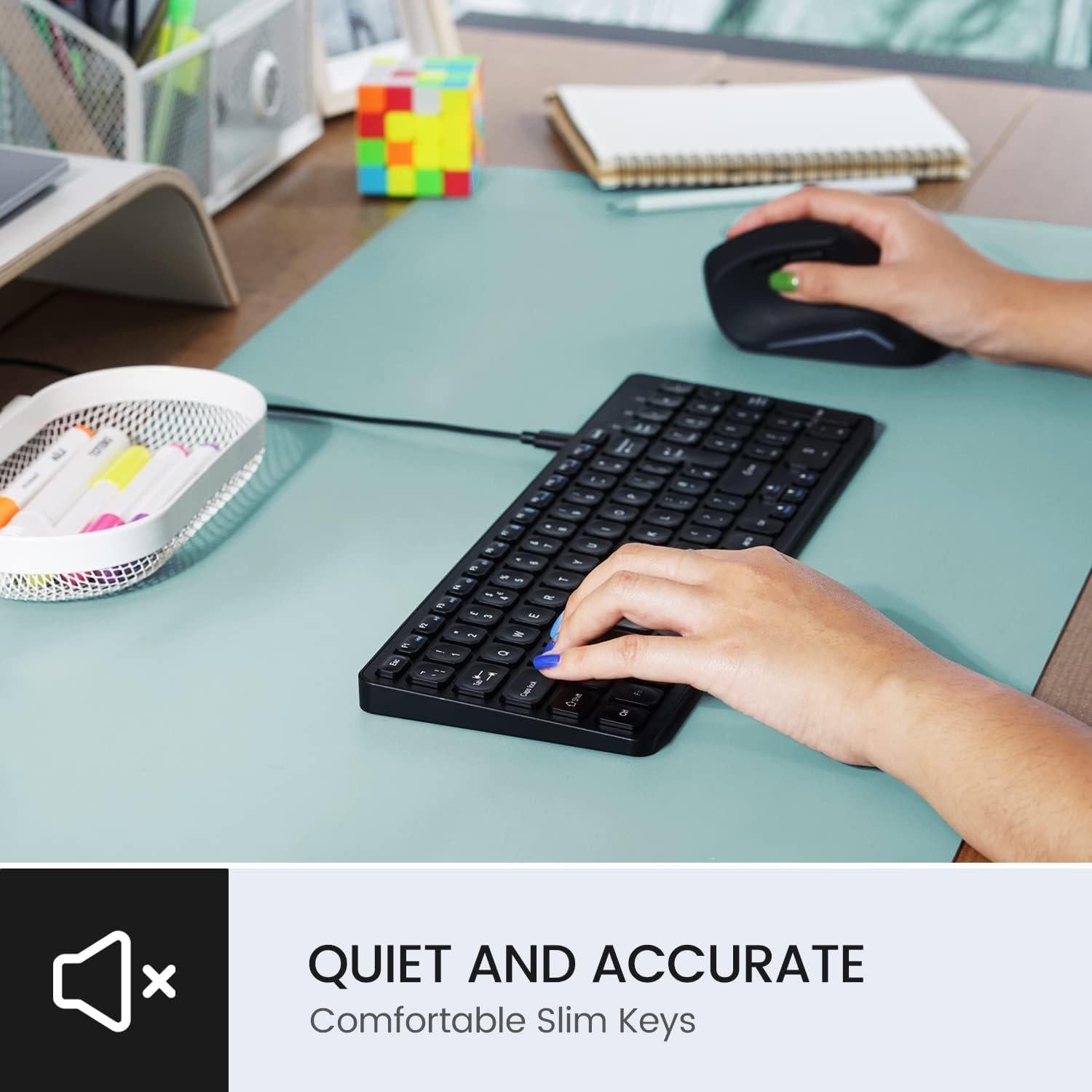 Teclado Perixx PERIBOARD-215B USB-C con 4 Puertos Integrados