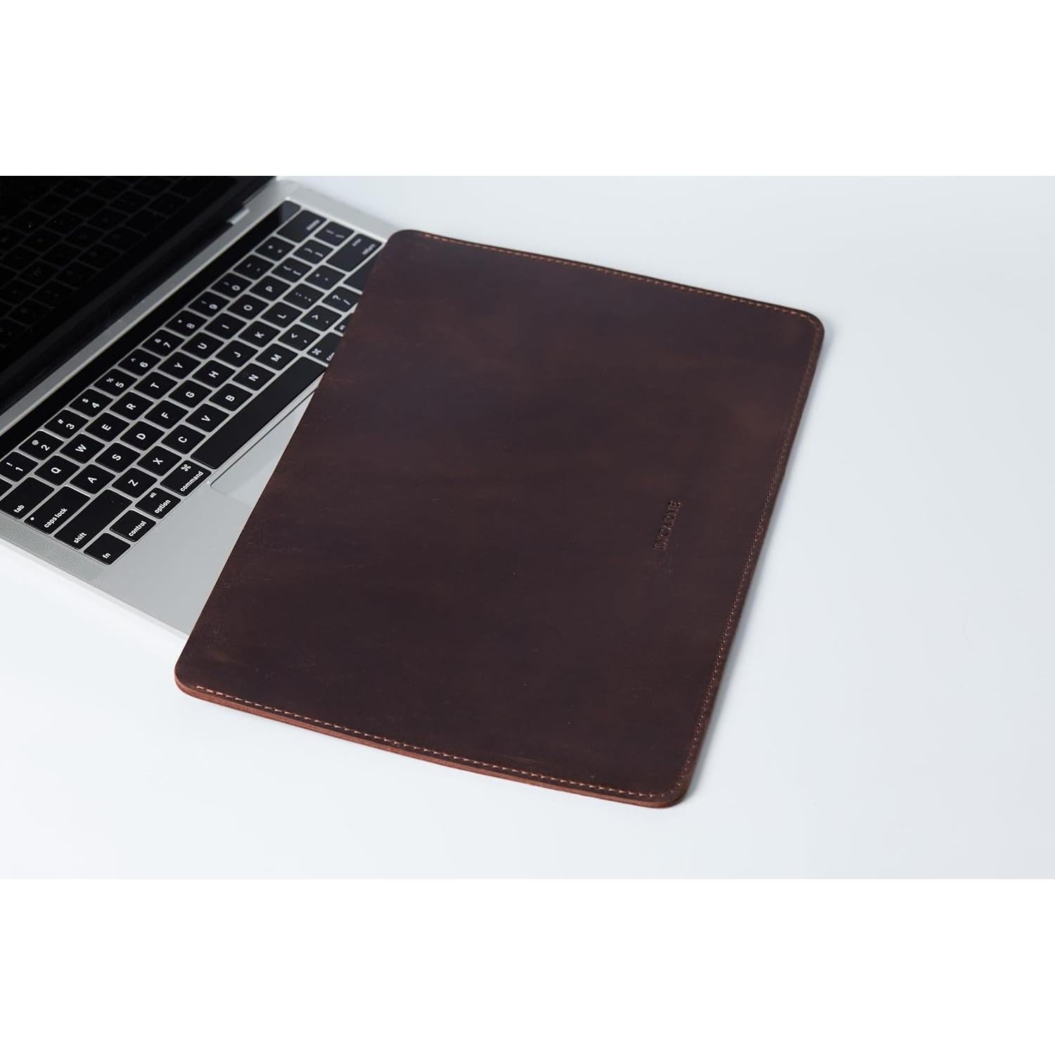 Funda de Laptop de Cuero Marrón para MacBook Air 13" 2025
