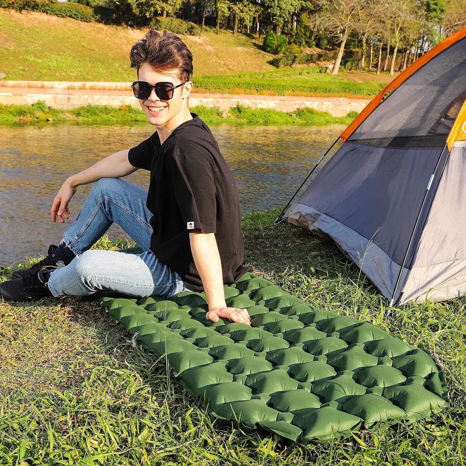 Almohadilla de Camping Amazon Basics Ultraligera Verde Oliva