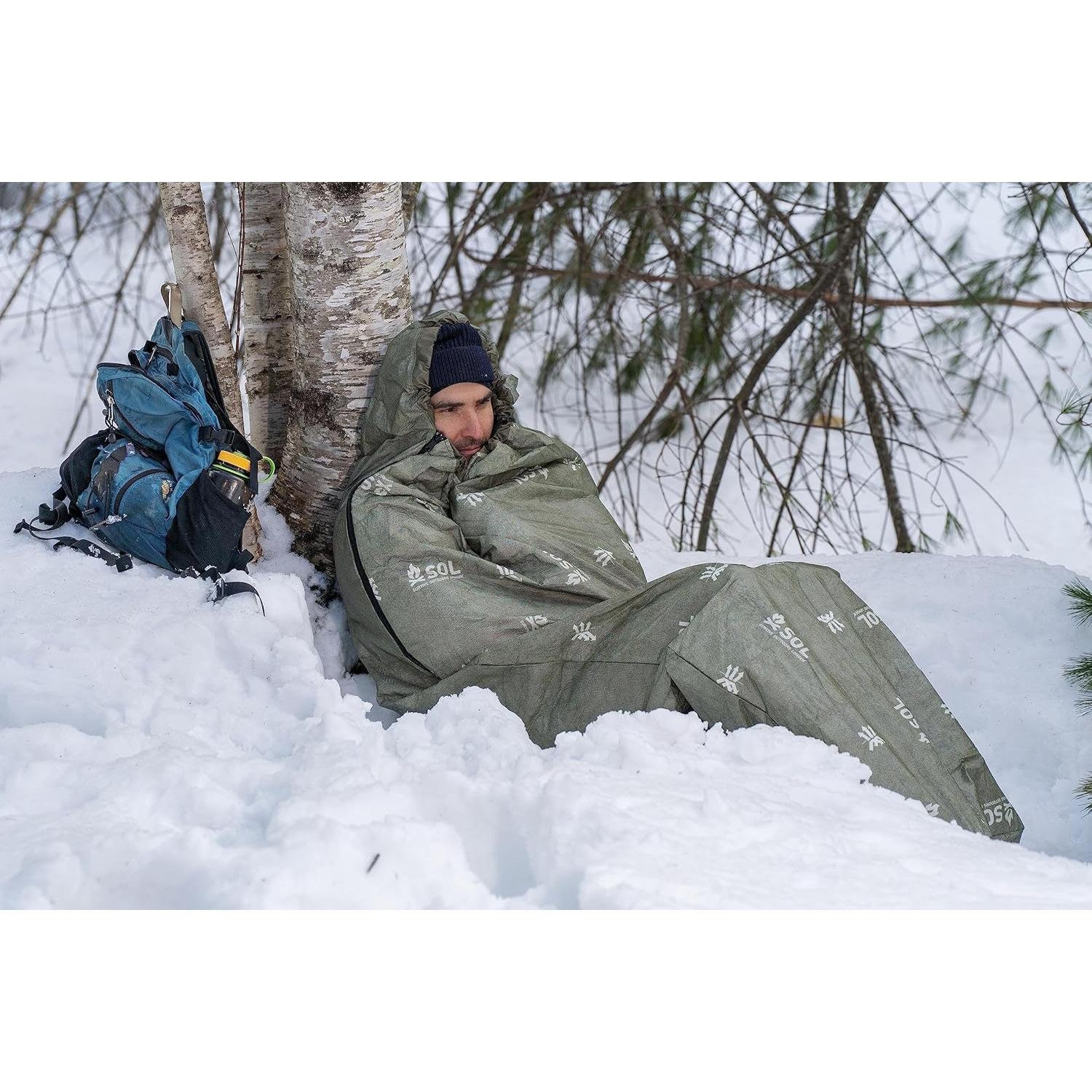 Manta Bivvy de Escape S.O.L Verde OD 70% Reflectante Calor