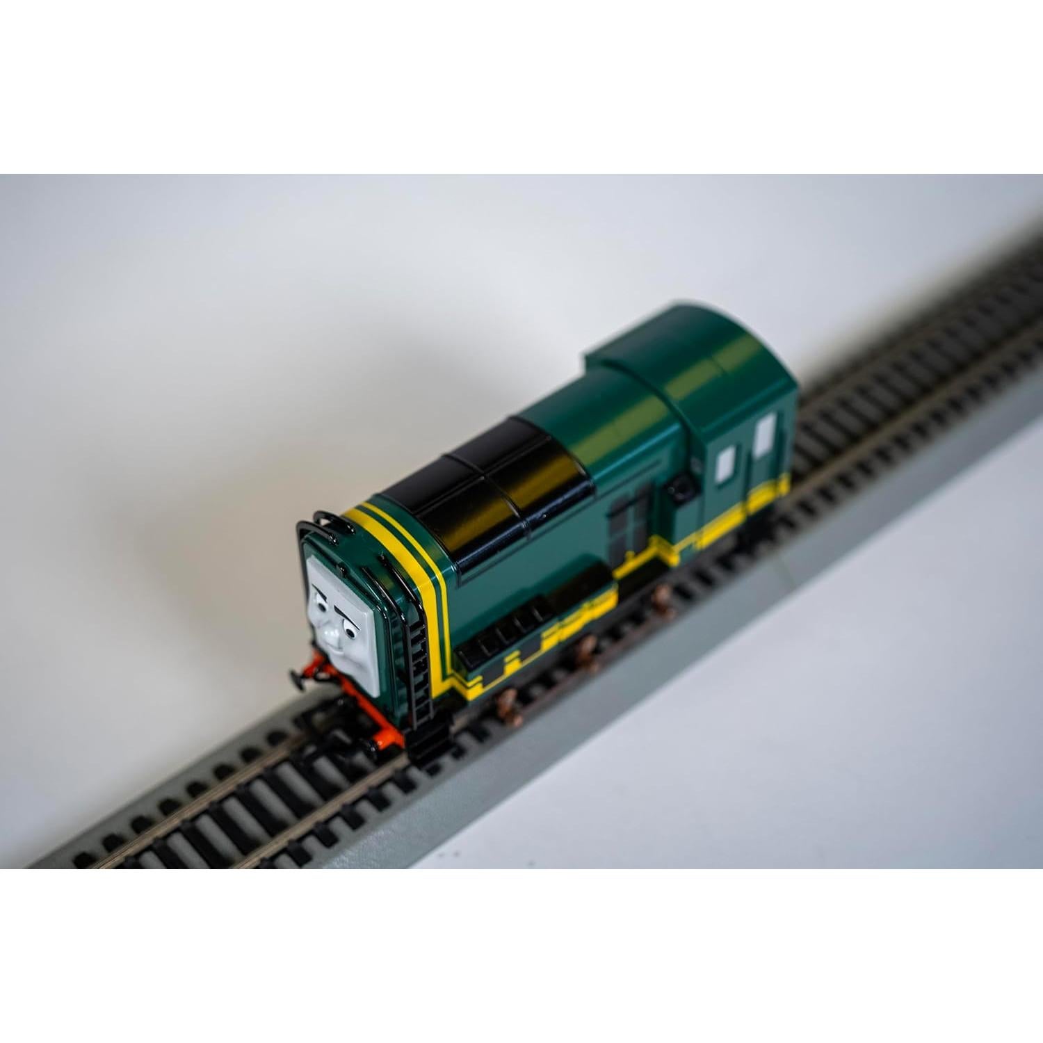 Locomotora Paxton Bachmann Thomas y Amigos - Escala HO Verde