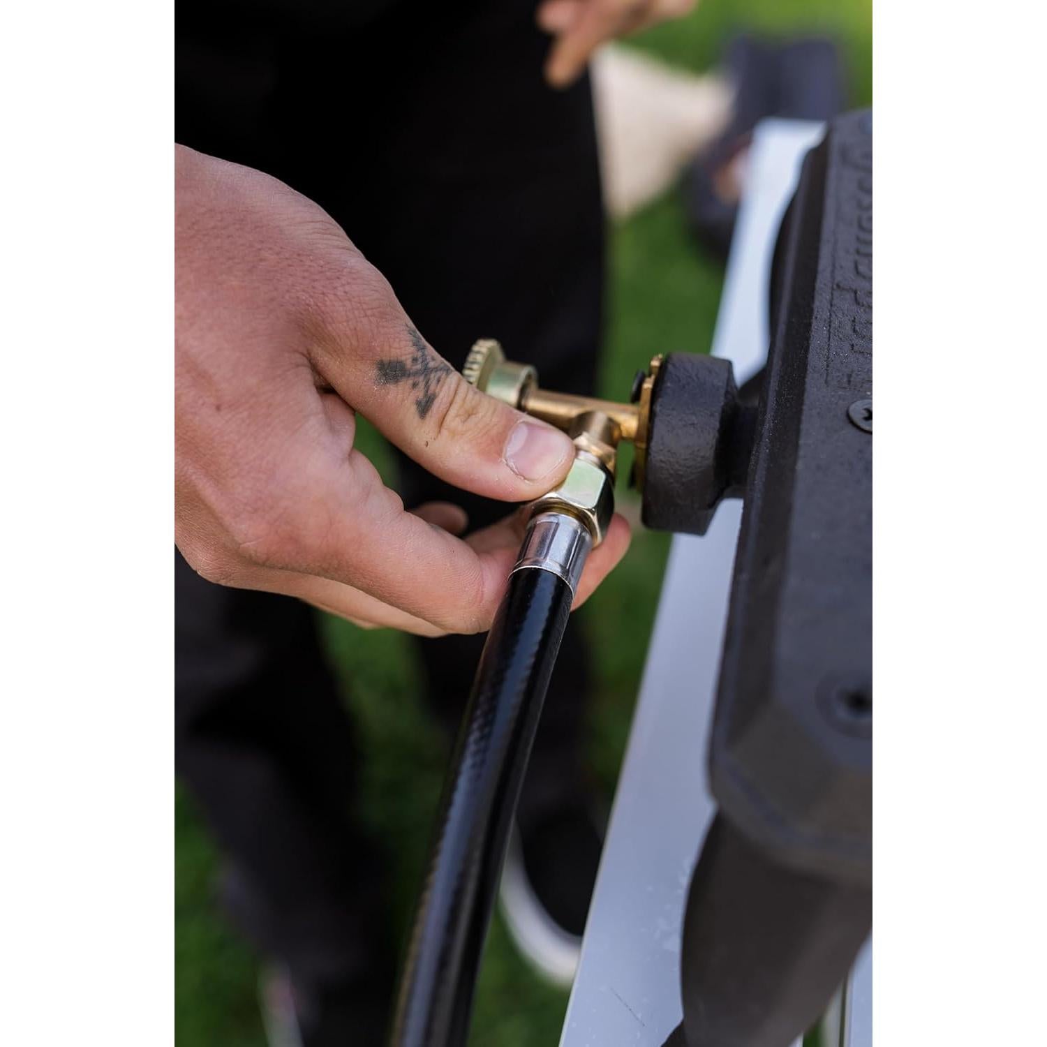 Manguera y regulador Stansport 1.5m para tanque de propano 20 lb