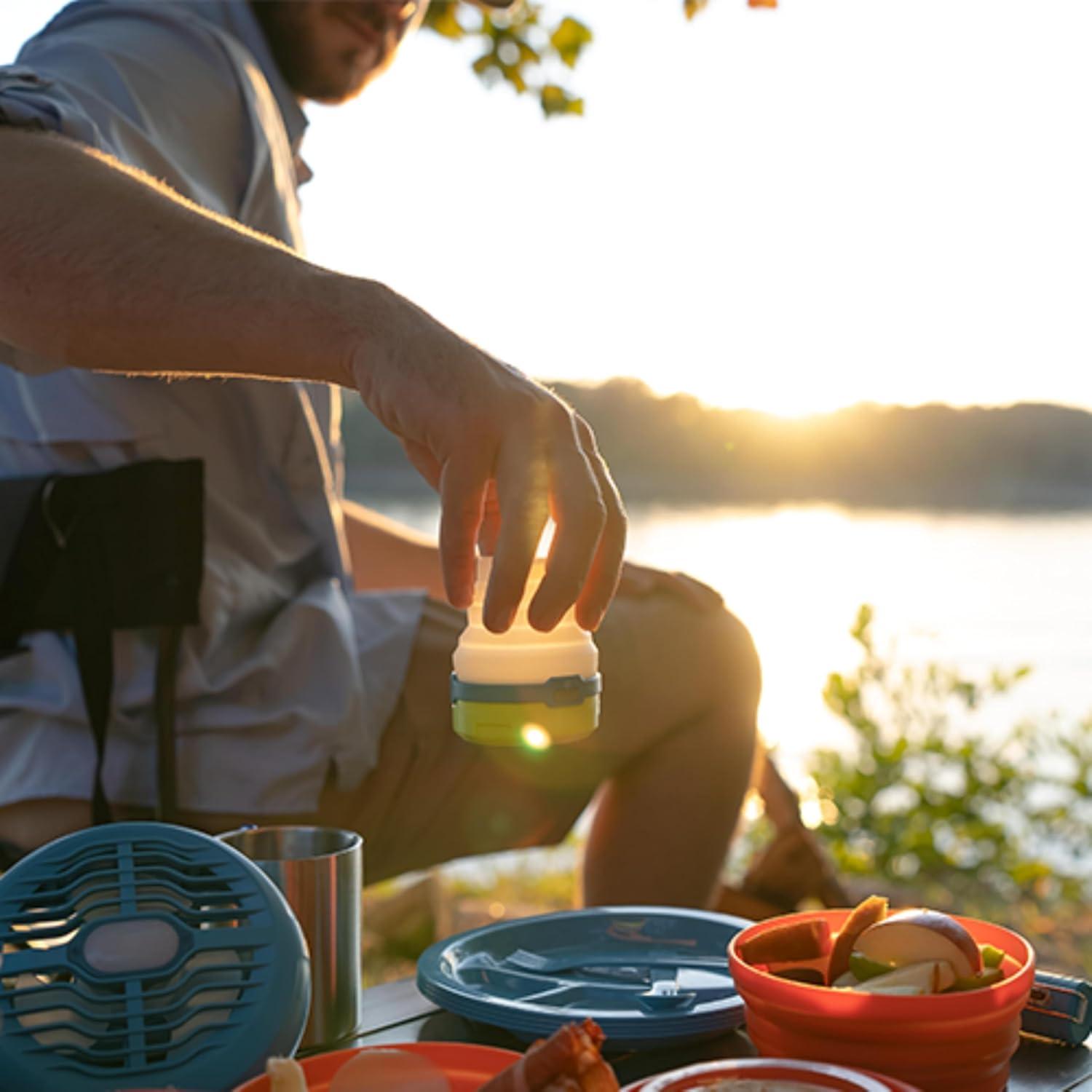 Linterna UST Spright 3AAA LED Plegable 57 Lúmenes 2pk