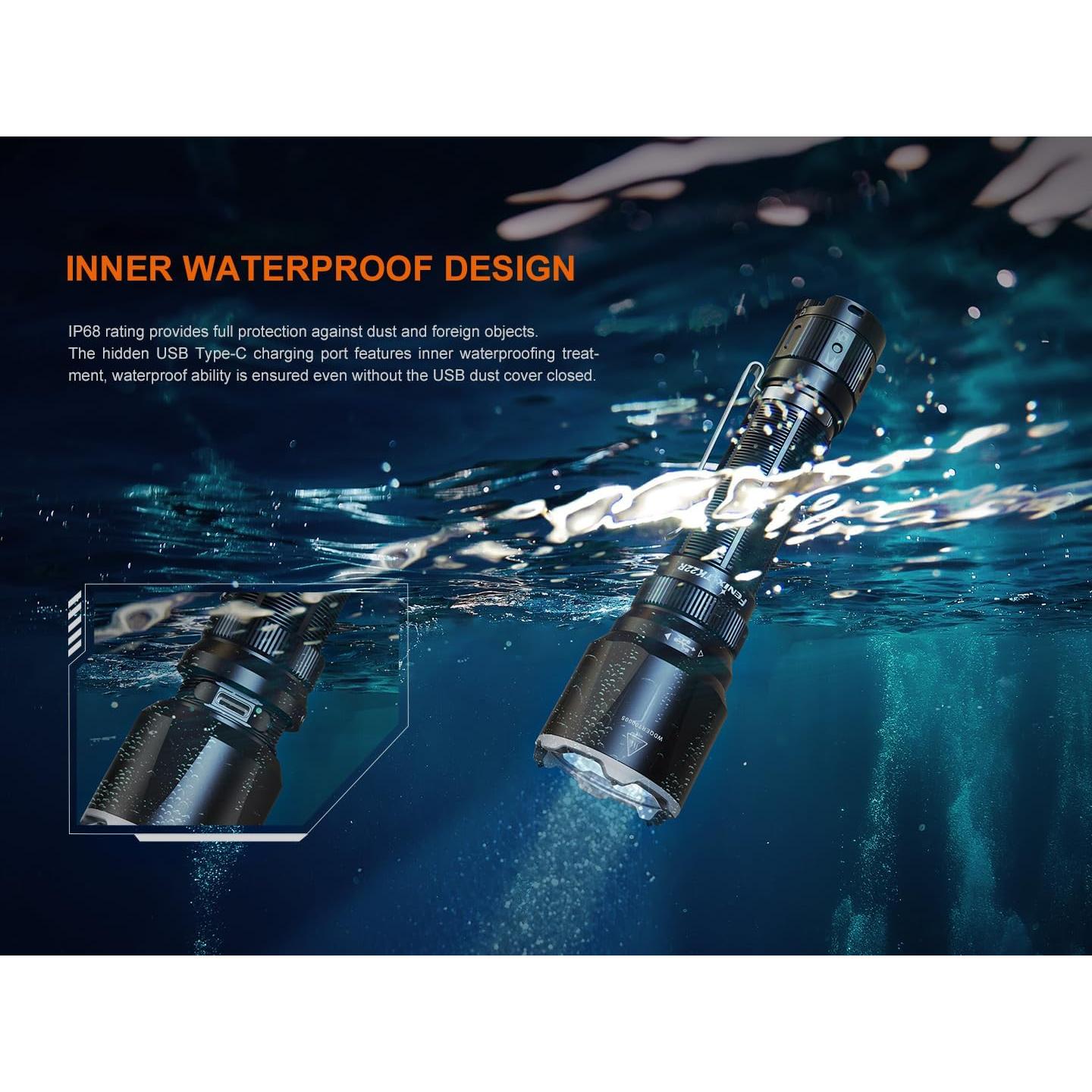 Linterna Táctica Fenix TK22R 3200 Lúmenes Recargable USB-C