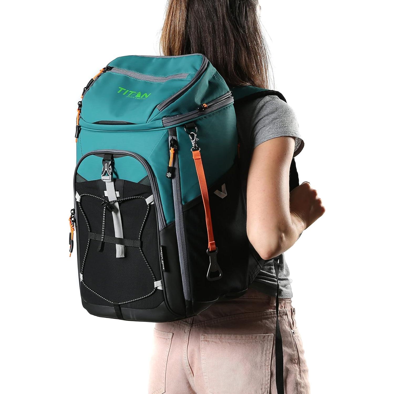 Mochila Enfriadora Titan by Arctic Zone 30 Latas Aislada