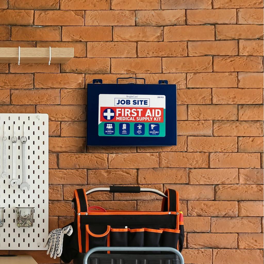 Kit de Primeros Auxilios 200 Piezas BrightCare Metal Resistente