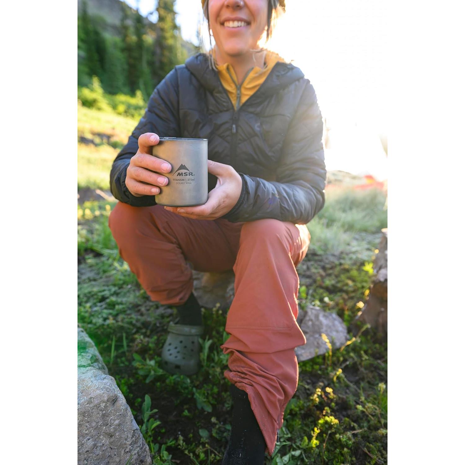 Taza de Campamento Doble Pared Titanio MSR 375 ml con Tapa