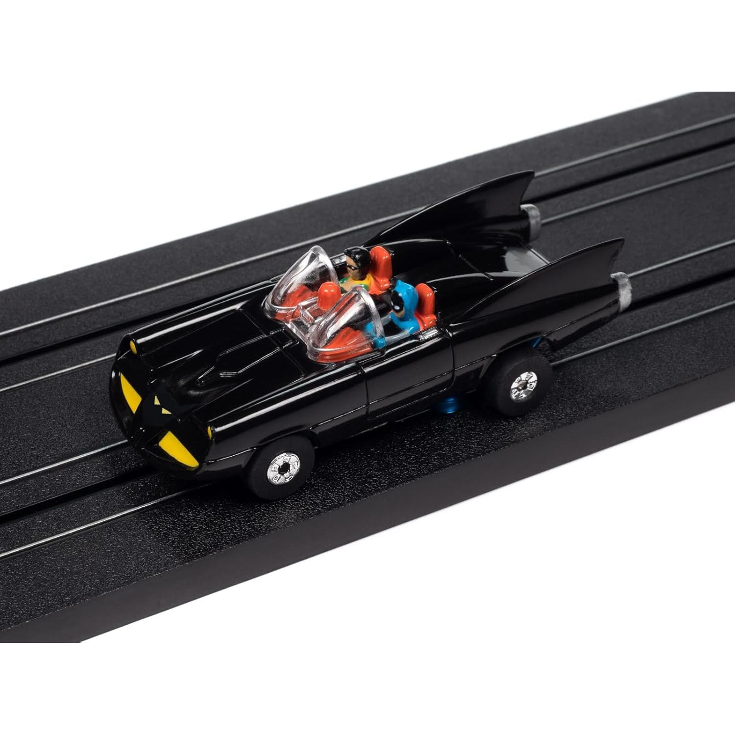 Auto World Batmobile 1968 HO Slot Car 1:64 Negro